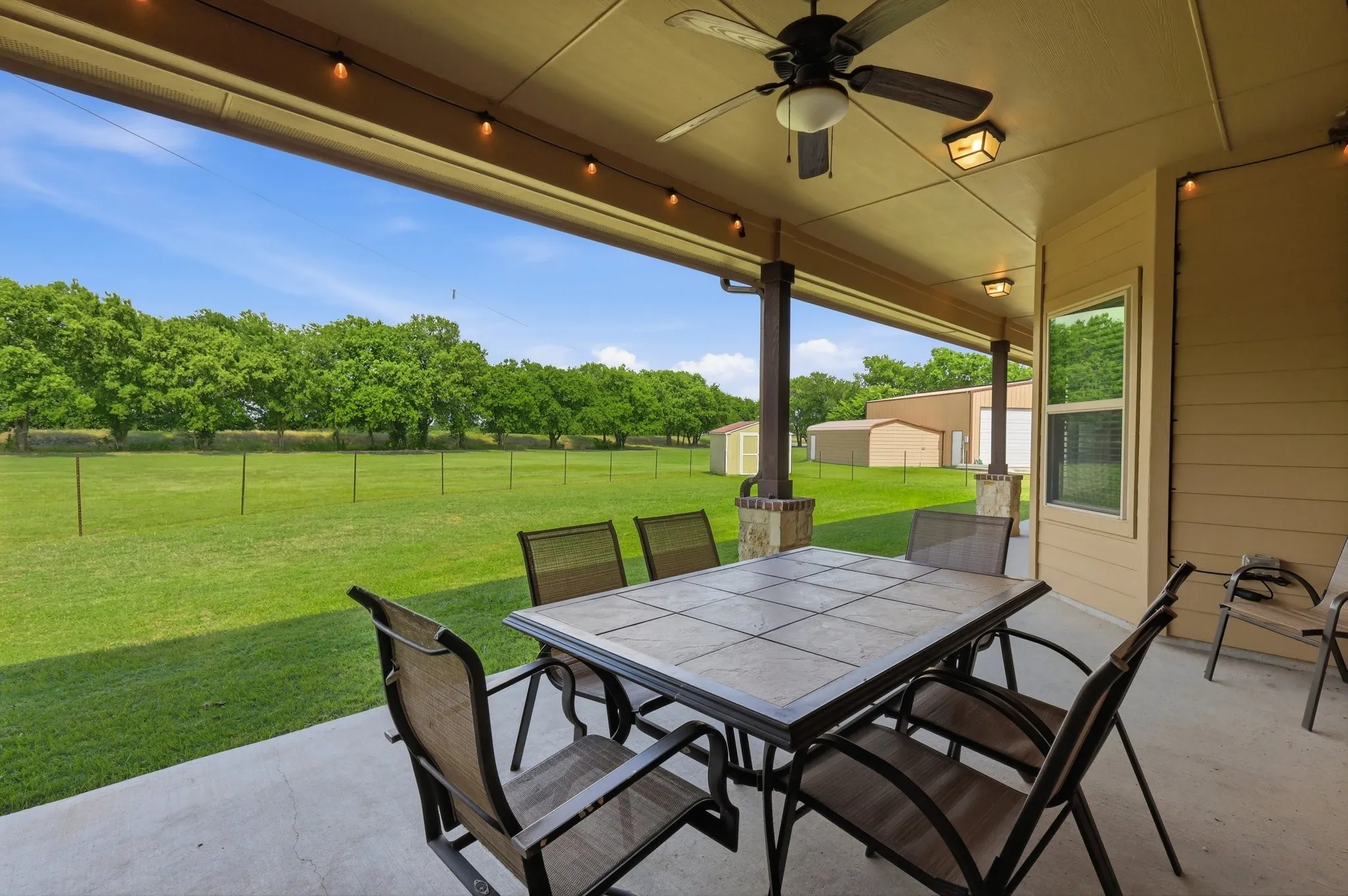 Single Family Residence For Sale in Denton County , 11480 Chisum Road, Sanger, Texas 76266, 4 Bedroom, 3 Bathroom, Garage spaces, 2,469 Sqft, built in 2013, mls#21293390, Real Estate Agent in Sanger, Homes For Sale in Denton county, Homes For Sale in Sanger, Realtor in Sanger Texas, Real Estate Brokerage Independent Realty Texas, Luminita Cordes Realtor
