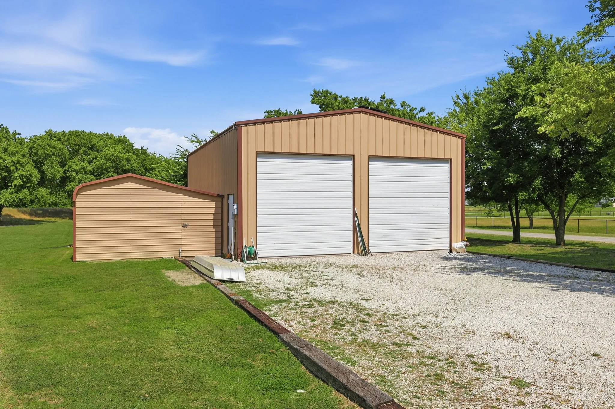 Single Family Residence For Sale in Denton County , 11480 Chisum Road, Sanger, Texas 76266, 4 Bedroom, 3 Bathroom, Garage spaces, 2,469 Sqft, built in 2013, mls#21293390, Real Estate Agent in Sanger, Homes For Sale in Denton county, Homes For Sale in Sanger, Realtor in Sanger Texas, Real Estate Brokerage Independent Realty Texas, Luminita Cordes Realtor