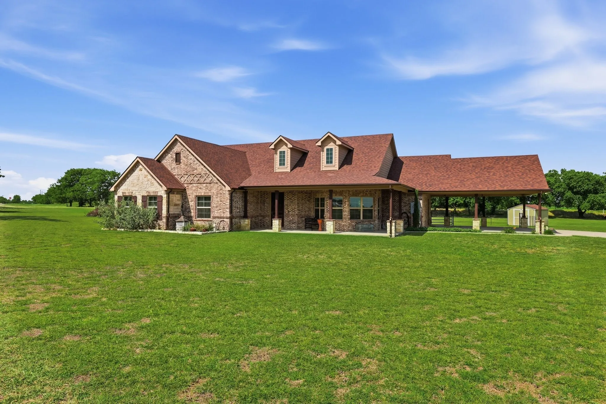 Single Family Residence For Sale in Denton County , 11480 Chisum Road, Sanger, Texas 76266, 4 Bedroom, 3 Bathroom, Garage spaces, 2,469 Sqft, built in 2013, mls#21293390, Real Estate Agent in Sanger, Homes For Sale in Denton county, Homes For Sale in Sanger, Realtor in Sanger Texas, Real Estate Brokerage Independent Realty Texas, Luminita Cordes Realtor