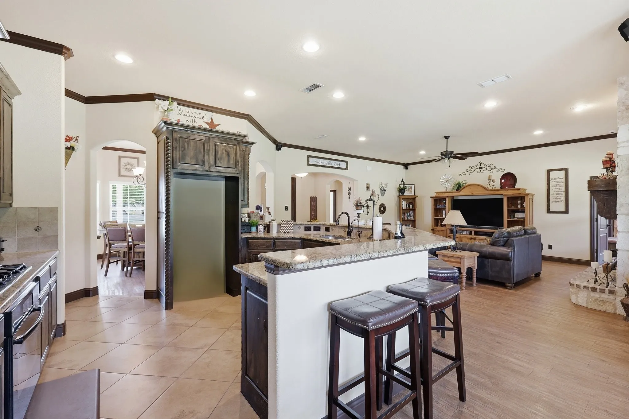 Single Family Residence For Sale in Denton County , 11480 Chisum Road, Sanger, Texas 76266, 4 Bedroom, 3 Bathroom, Garage spaces, 2,469 Sqft, built in 2013, mls#21293390, Real Estate Agent in Sanger, Homes For Sale in Denton county, Homes For Sale in Sanger, Realtor in Sanger Texas, Real Estate Brokerage Independent Realty Texas, Luminita Cordes Realtor