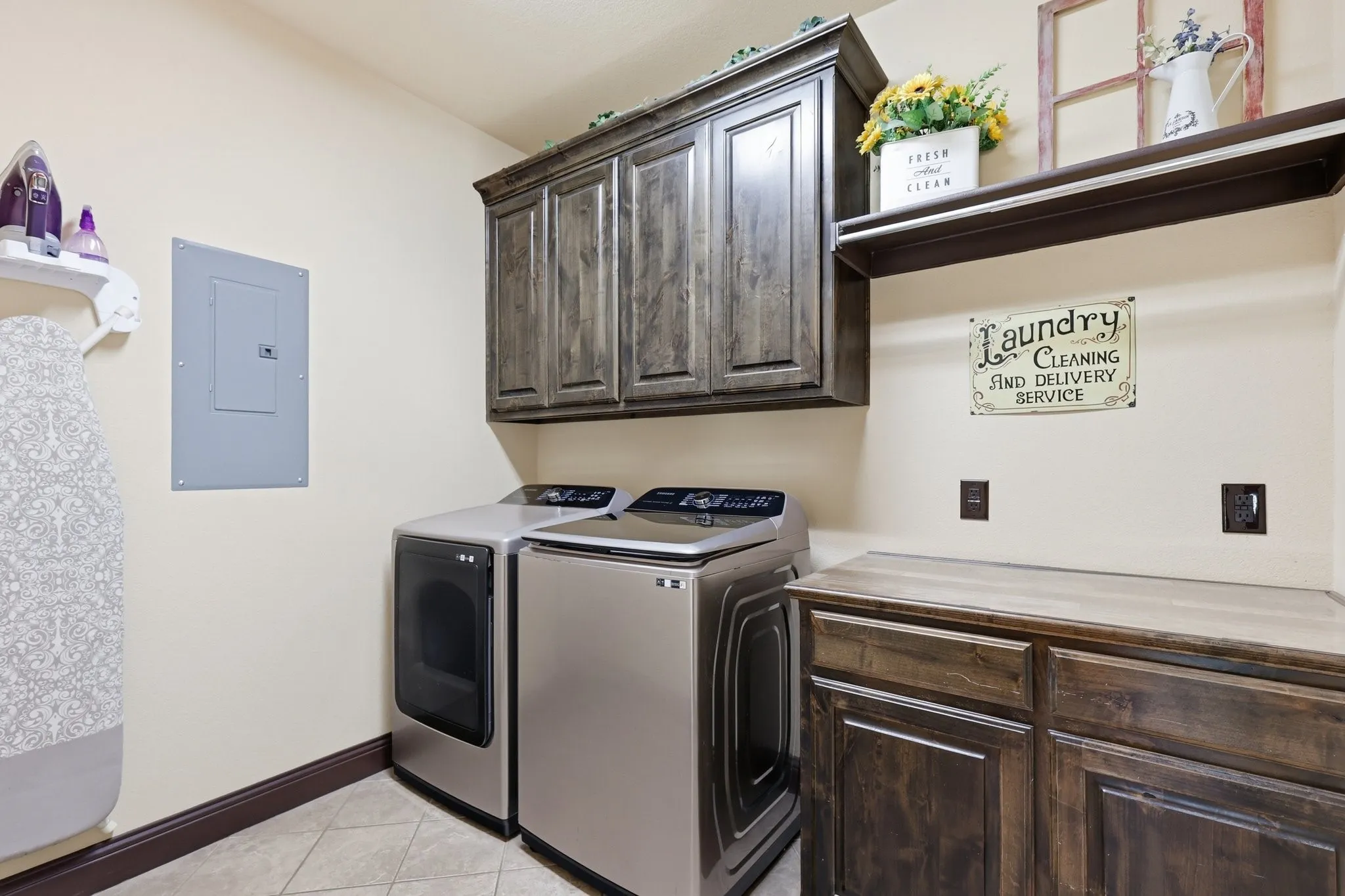 Single Family Residence For Sale in Denton County , 11480 Chisum Road, Sanger, Texas 76266, 4 Bedroom, 3 Bathroom, Garage spaces, 2,469 Sqft, built in 2013, mls#21293390, Real Estate Agent in Sanger, Homes For Sale in Denton county, Homes For Sale in Sanger, Realtor in Sanger Texas, Real Estate Brokerage Independent Realty Texas, Luminita Cordes Realtor