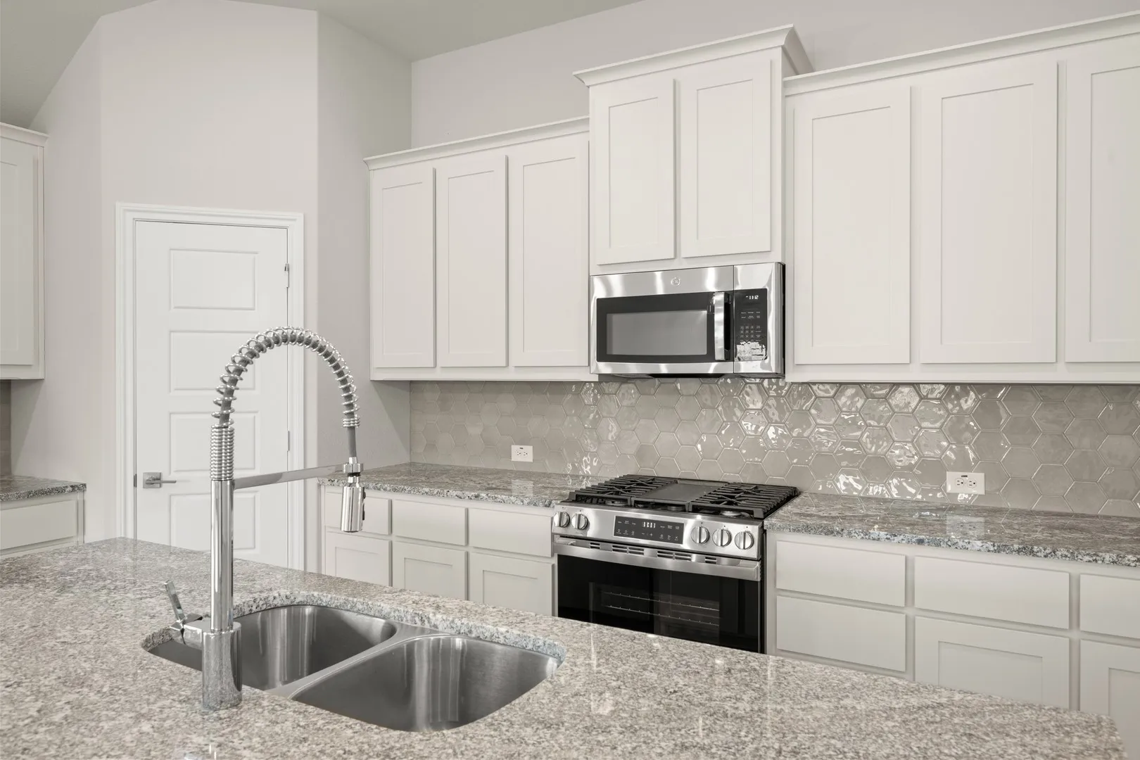DFW-Hunters Ridge -Concept 1937-1004 Birchwood Drive-Kitchen-Risewell Homes-5