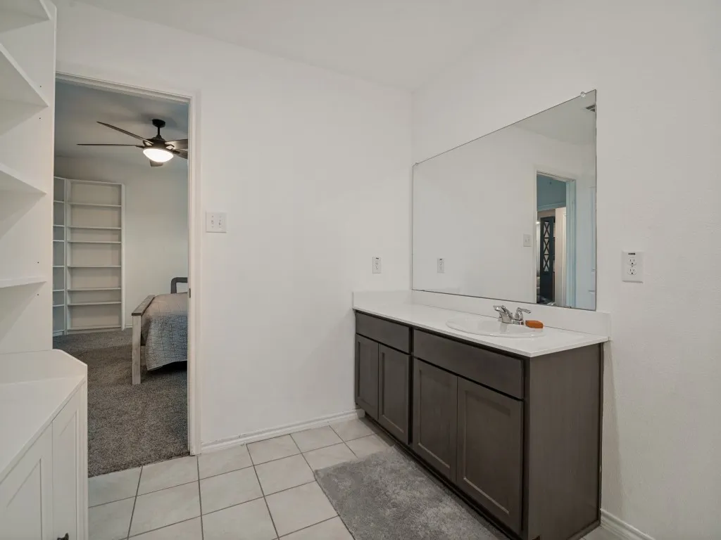 Single Family Residence For Sale in Hunt County , 709 Darlington Oak Avenue, Royse City, Texas 75189, 4 Bedroom, 3 Bathroom, 2 Garage spaces, 2,088 Sqft, built in 2020, mls#21294988, Real Estate Agent in Royse City, Homes For Sale in Hunt county, Homes For Sale in Royse City, Realtor in Royse City Texas, Real Estate Brokerage Independent Realty Texas, Luminita Cordes Realtor