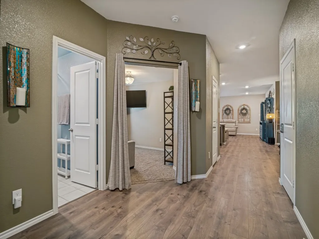 Single Family Residence For Sale in Hunt County , 709 Darlington Oak Avenue, Royse City, Texas 75189, 4 Bedroom, 3 Bathroom, 2 Garage spaces, 2,088 Sqft, built in 2020, mls#21294988, Real Estate Agent in Royse City, Homes For Sale in Hunt county, Homes For Sale in Royse City, Realtor in Royse City Texas, Real Estate Brokerage Independent Realty Texas, Luminita Cordes Realtor