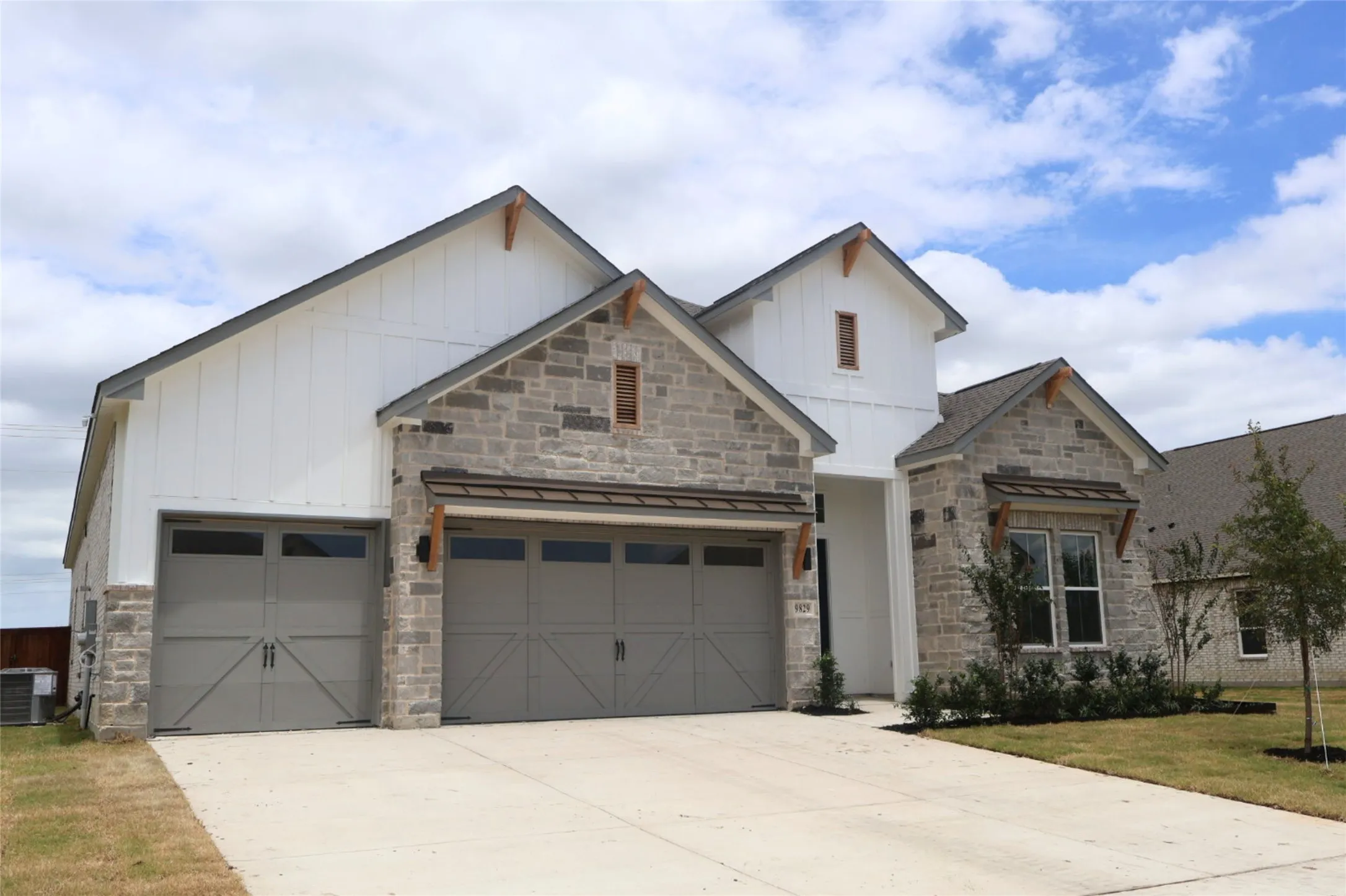 Single Family Residence For Sale in Kaufman County , 9829 Palermo Lane, Mesquite, Texas 75126, 4 Bedroom, 3 Bathroom, 3 Garage spaces, 2,813 Sqft, built in 2026, mls#21295001, Real Estate Agent in Mesquite, Homes For Sale in Kaufman county, Homes For Sale in Mesquite, Realtor in Mesquite Texas, Real Estate Brokerage Independent Realty Texas, Luminita Cordes Realtor