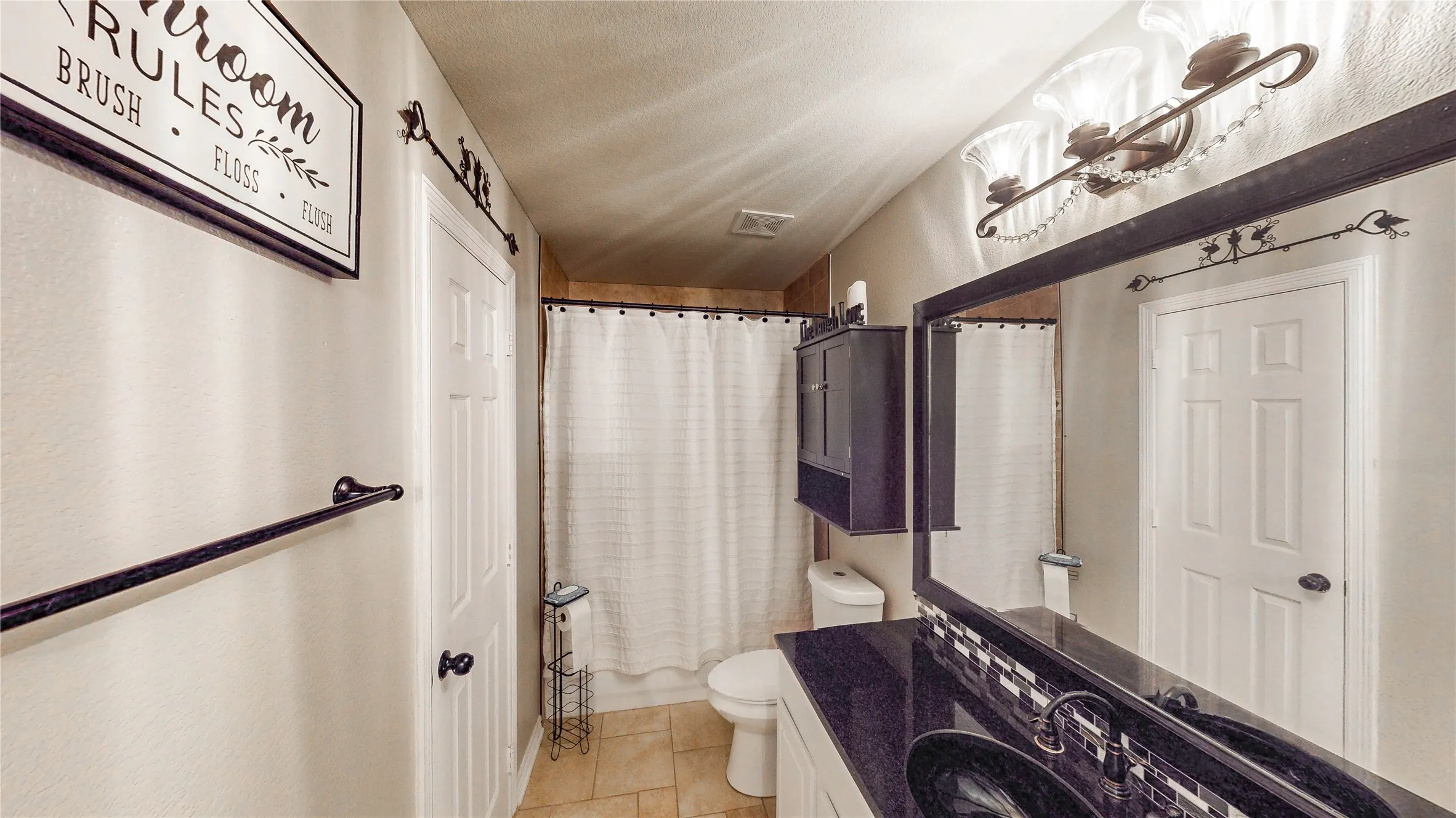 Single Family Residence For Sale in Denton County , 6120 Cobble Trail, Flower Mound, Texas 75028, 4 Bedroom, 4 Bathroom, 3 Garage spaces, 3,479 Sqft, built in 2001, mls#21294993, Real Estate Agent in Flower Mound, Homes For Sale in Denton county, Homes For Sale in Flower Mound, Realtor in Flower Mound Texas, Real Estate Brokerage Independent Realty Texas, Luminita Cordes Realtor