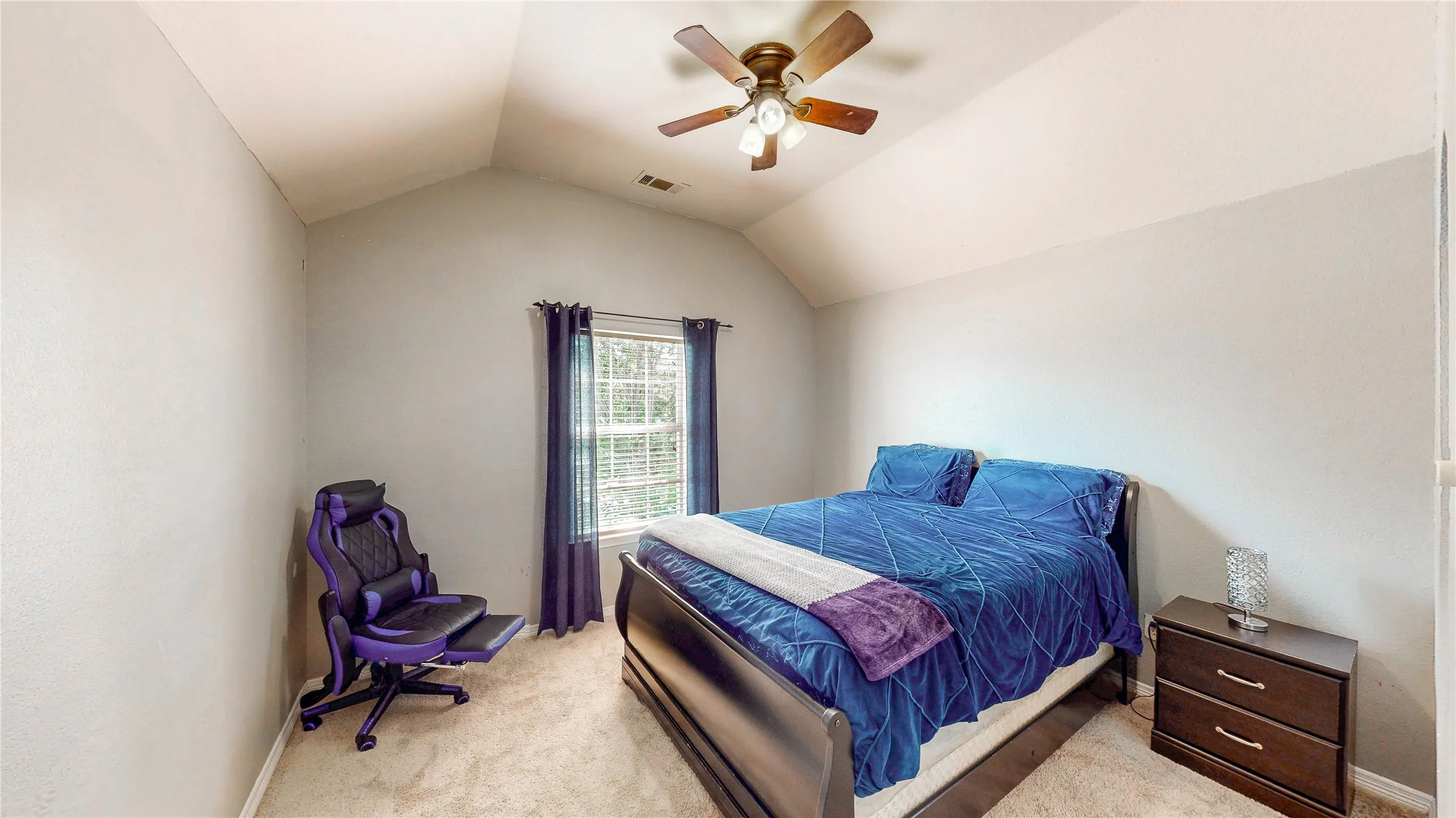 Single Family Residence For Sale in Denton County , 6120 Cobble Trail, Flower Mound, Texas 75028, 4 Bedroom, 4 Bathroom, 3 Garage spaces, 3,479 Sqft, built in 2001, mls#21294993, Real Estate Agent in Flower Mound, Homes For Sale in Denton county, Homes For Sale in Flower Mound, Realtor in Flower Mound Texas, Real Estate Brokerage Independent Realty Texas, Luminita Cordes Realtor