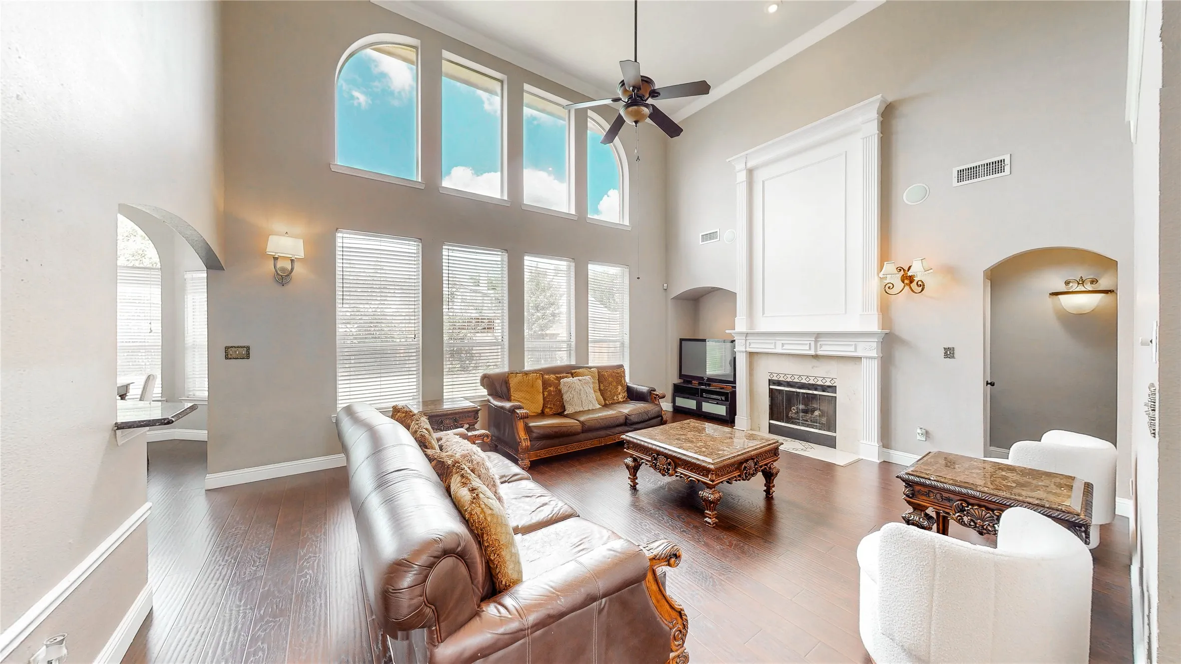 Single Family Residence For Sale in Denton County , 6120 Cobble Trail, Flower Mound, Texas 75028, 4 Bedroom, 4 Bathroom, 3 Garage spaces, 3,479 Sqft, built in 2001, mls#21294993, Real Estate Agent in Flower Mound, Homes For Sale in Denton county, Homes For Sale in Flower Mound, Realtor in Flower Mound Texas, Real Estate Brokerage Independent Realty Texas, Luminita Cordes Realtor