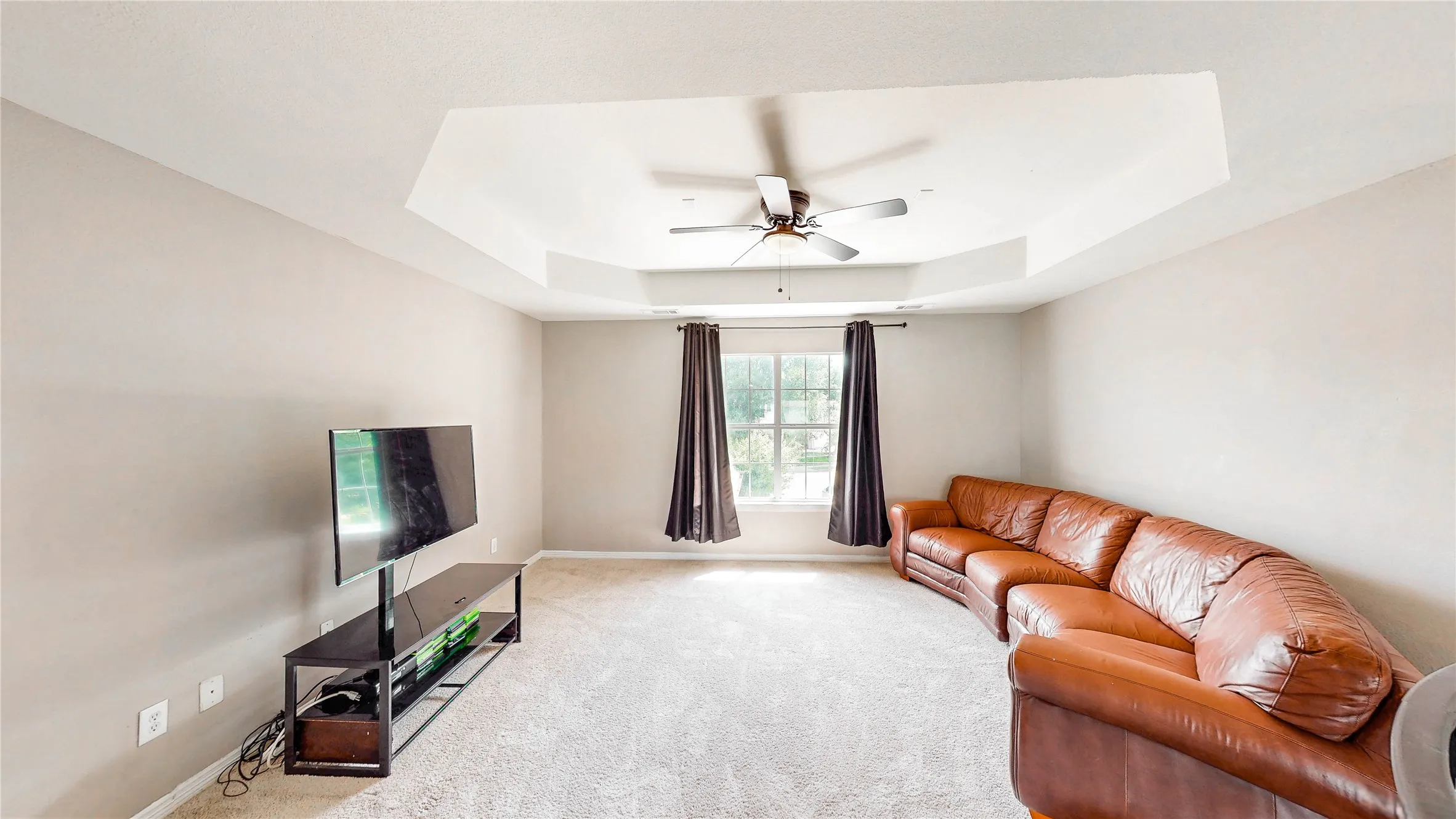Single Family Residence For Sale in Denton County , 6120 Cobble Trail, Flower Mound, Texas 75028, 4 Bedroom, 4 Bathroom, 3 Garage spaces, 3,479 Sqft, built in 2001, mls#21294993, Real Estate Agent in Flower Mound, Homes For Sale in Denton county, Homes For Sale in Flower Mound, Realtor in Flower Mound Texas, Real Estate Brokerage Independent Realty Texas, Luminita Cordes Realtor