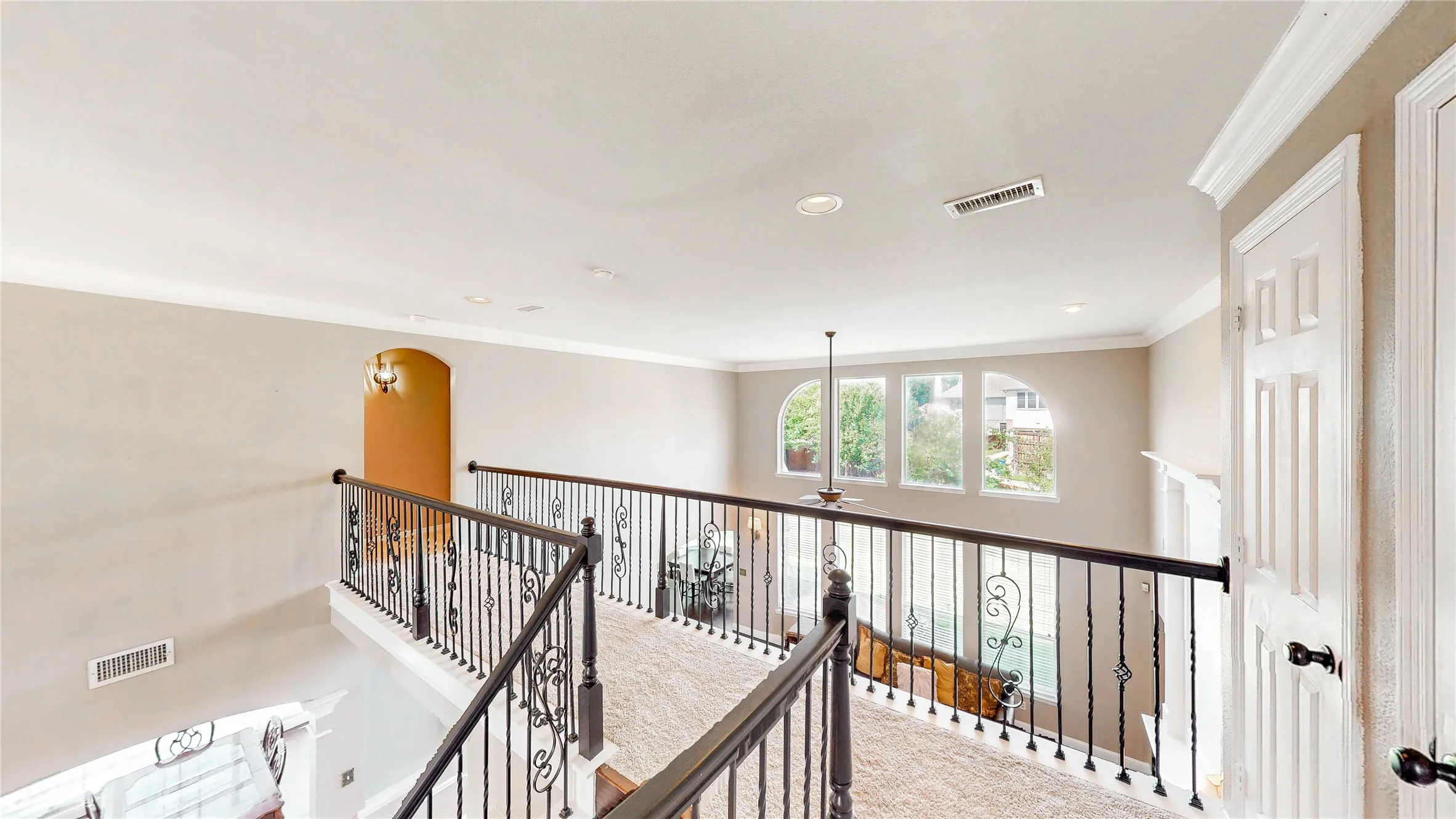 Single Family Residence For Sale in Denton County , 6120 Cobble Trail, Flower Mound, Texas 75028, 4 Bedroom, 4 Bathroom, 3 Garage spaces, 3,479 Sqft, built in 2001, mls#21294993, Real Estate Agent in Flower Mound, Homes For Sale in Denton county, Homes For Sale in Flower Mound, Realtor in Flower Mound Texas, Real Estate Brokerage Independent Realty Texas, Luminita Cordes Realtor