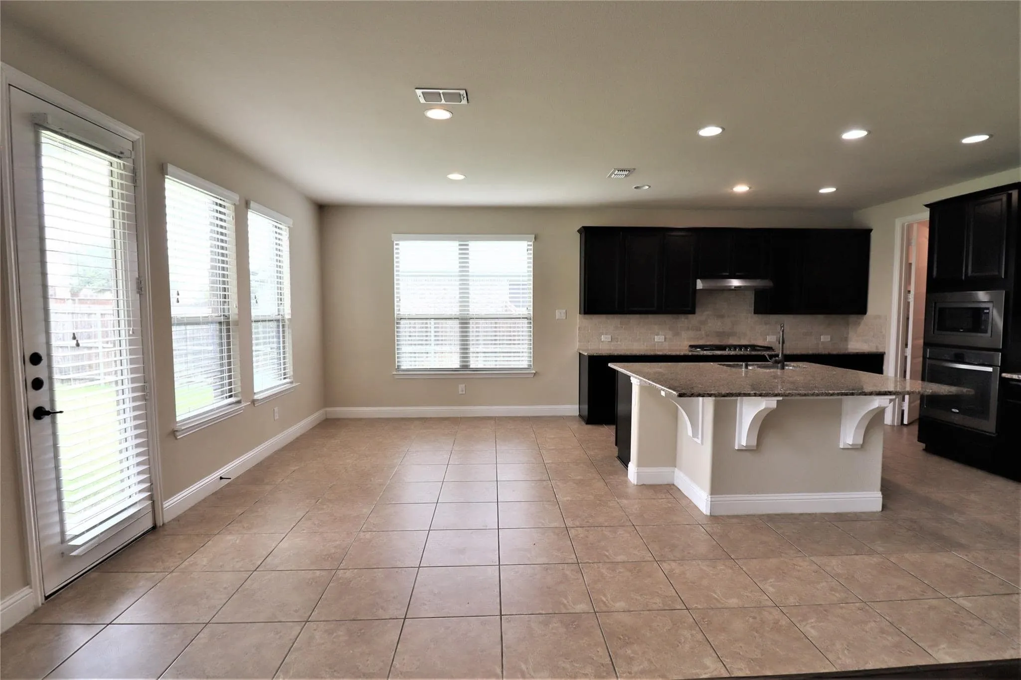 Single Family Residence For Rent in Denton County , 1156 Roma Drive, Frisco, Texas 75036, 5 Bedroom, 4 Bathroom, 2 Garage spaces, 4,174 Sqft, built in 2015, mls#21295031, Real Estate Agent in Frisco, Homes For Rent in Denton county, Homes For Rent in Frisco, Realtor in Frisco Texas, Real Estate Brokerage Independent Realty Texas, Luminita Cordes Realtor