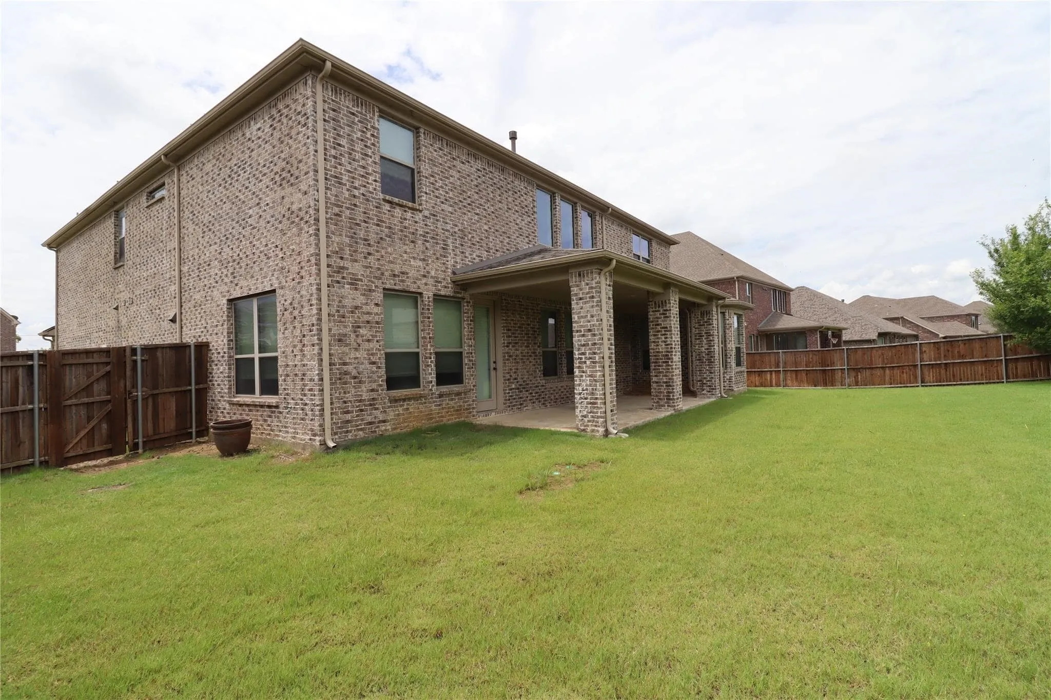 Single Family Residence For Rent in Denton County , 1156 Roma Drive, Frisco, Texas 75036, 5 Bedroom, 4 Bathroom, 2 Garage spaces, 4,174 Sqft, built in 2015, mls#21295031, Real Estate Agent in Frisco, Homes For Rent in Denton county, Homes For Rent in Frisco, Realtor in Frisco Texas, Real Estate Brokerage Independent Realty Texas, Luminita Cordes Realtor