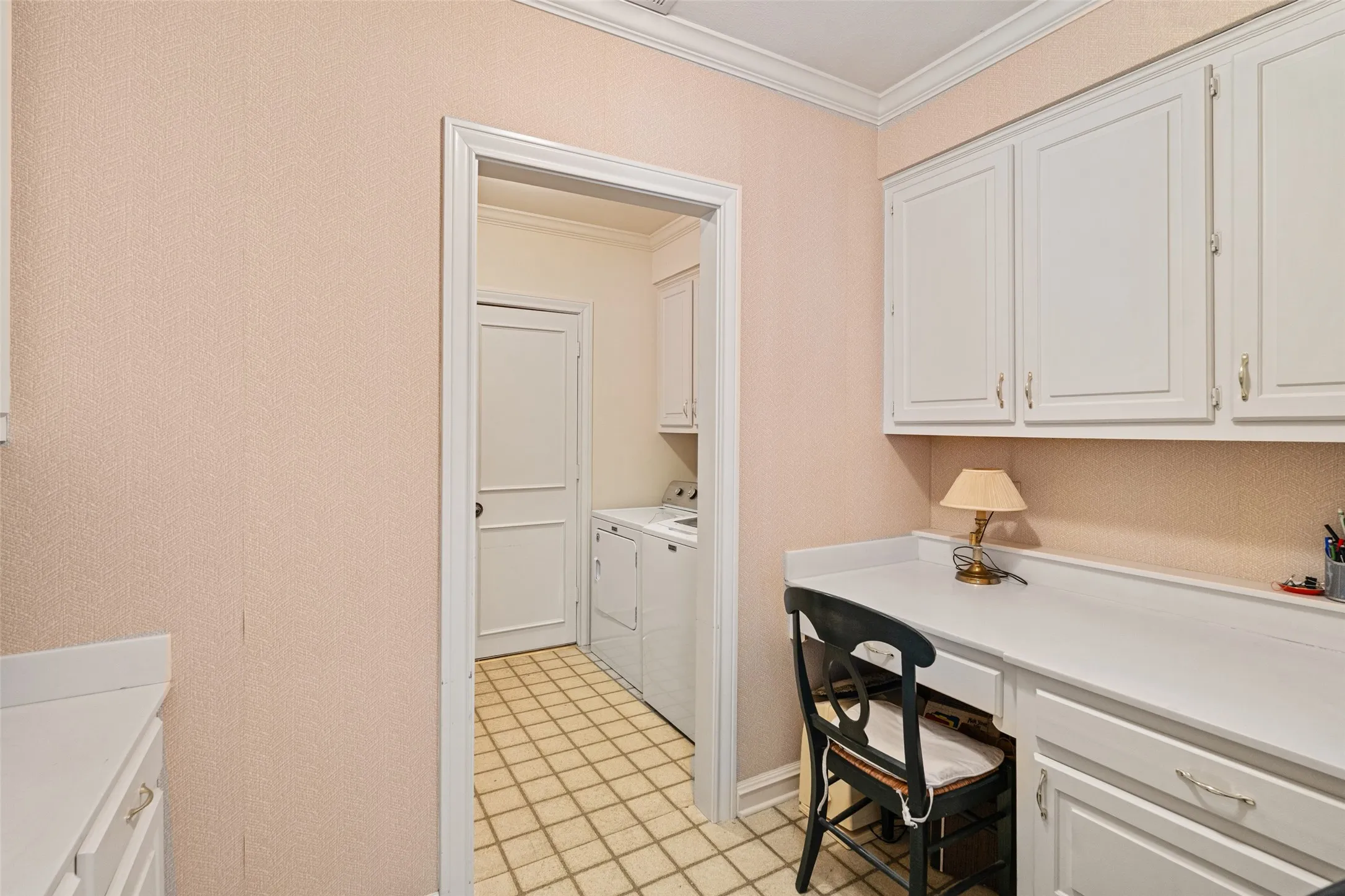 Single Family Residence For Sale in Dallas County , 3 Royal Terrace Court, Dallas, Texas 75225, 3 Bedroom, 3 Bathroom, 2 Garage spaces, 3,397 Sqft, built in 1979, mls#21295023, Real Estate Agent in Dallas, Homes For Sale in Dallas county, Homes For Sale in Dallas, Realtor in Dallas Texas, Real Estate Brokerage Independent Realty Texas, Luminita Cordes Realtor