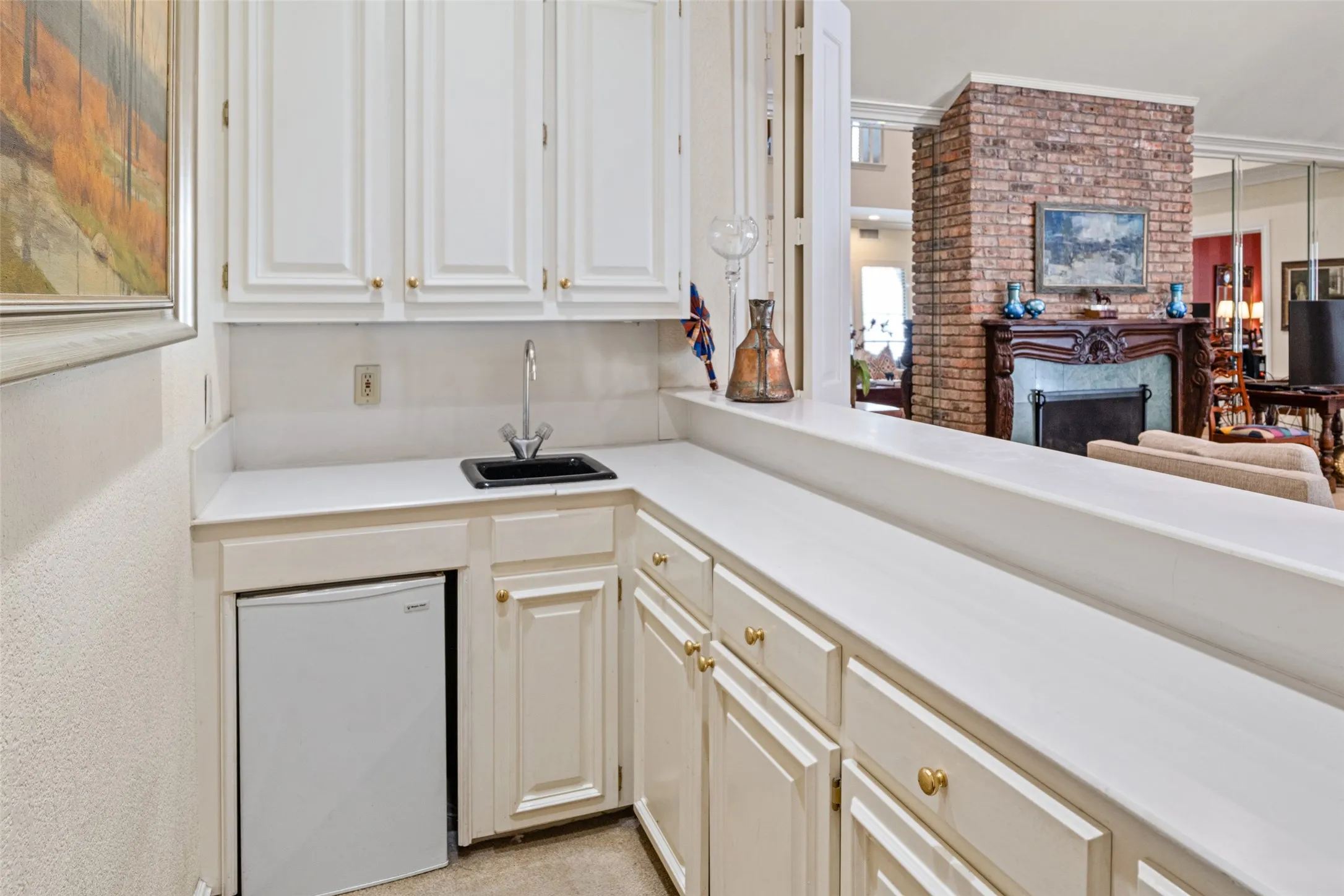 Single Family Residence For Sale in Dallas County , 3 Royal Terrace Court, Dallas, Texas 75225, 3 Bedroom, 3 Bathroom, 2 Garage spaces, 3,397 Sqft, built in 1979, mls#21295023, Real Estate Agent in Dallas, Homes For Sale in Dallas county, Homes For Sale in Dallas, Realtor in Dallas Texas, Real Estate Brokerage Independent Realty Texas, Luminita Cordes Realtor