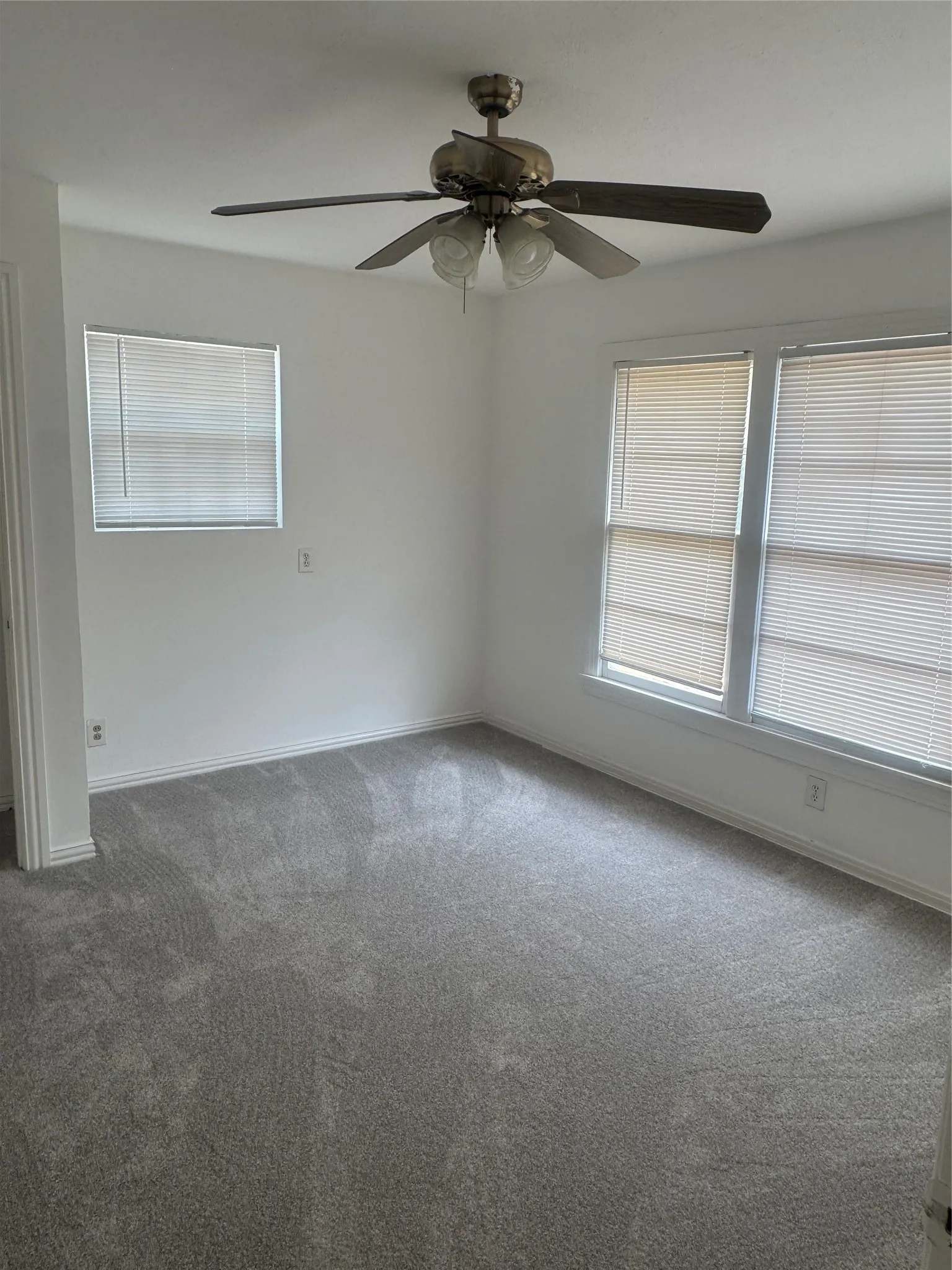 Single Family Residence For Sale in Tarrant County , 4228 Winfield Avenue, Fort Worth, Texas 76109, 4 Bedroom, 2 Bathroom, 1 Garage spaces, 1,486 Sqft, built in 1950, mls#21294947, Real Estate Agent in Fort Worth, Homes For Sale in Tarrant county, Homes For Sale in Fort Worth, Realtor in Fort Worth Texas, Real Estate Brokerage Independent Realty Texas, Luminita Cordes Realtor