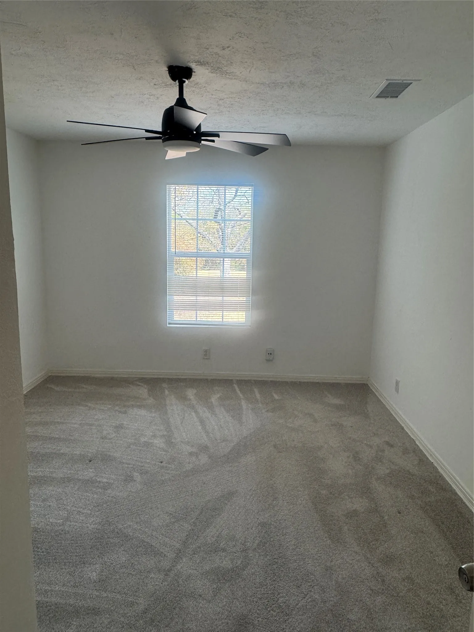 Single Family Residence For Sale in Tarrant County , 4228 Winfield Avenue, Fort Worth, Texas 76109, 4 Bedroom, 2 Bathroom, 1 Garage spaces, 1,486 Sqft, built in 1950, mls#21294947, Real Estate Agent in Fort Worth, Homes For Sale in Tarrant county, Homes For Sale in Fort Worth, Realtor in Fort Worth Texas, Real Estate Brokerage Independent Realty Texas, Luminita Cordes Realtor