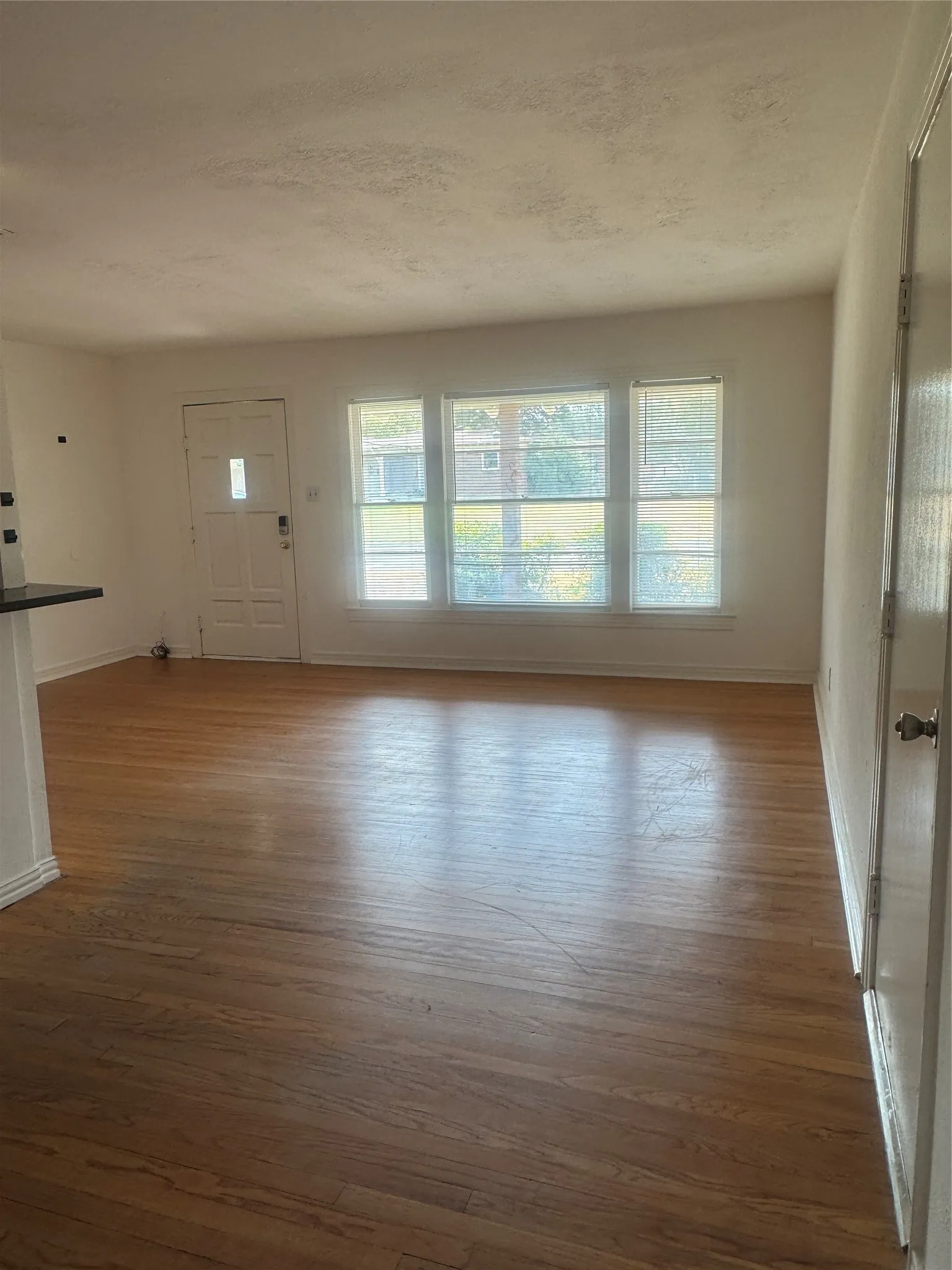 Single Family Residence For Sale in Tarrant County , 4228 Winfield Avenue, Fort Worth, Texas 76109, 4 Bedroom, 2 Bathroom, 1 Garage spaces, 1,486 Sqft, built in 1950, mls#21294947, Real Estate Agent in Fort Worth, Homes For Sale in Tarrant county, Homes For Sale in Fort Worth, Realtor in Fort Worth Texas, Real Estate Brokerage Independent Realty Texas, Luminita Cordes Realtor