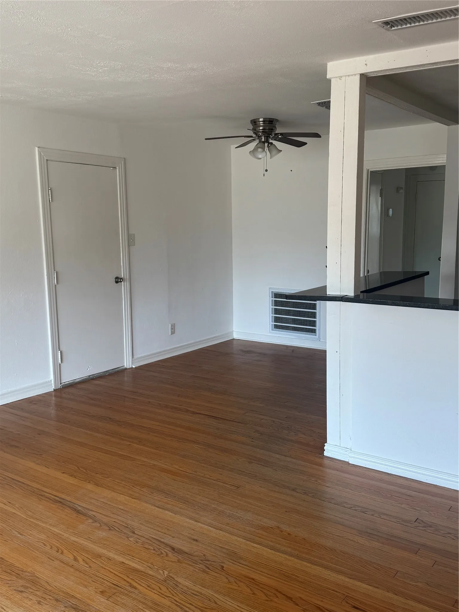 Single Family Residence For Sale in Tarrant County , 4228 Winfield Avenue, Fort Worth, Texas 76109, 4 Bedroom, 2 Bathroom, 1 Garage spaces, 1,486 Sqft, built in 1950, mls#21294947, Real Estate Agent in Fort Worth, Homes For Sale in Tarrant county, Homes For Sale in Fort Worth, Realtor in Fort Worth Texas, Real Estate Brokerage Independent Realty Texas, Luminita Cordes Realtor