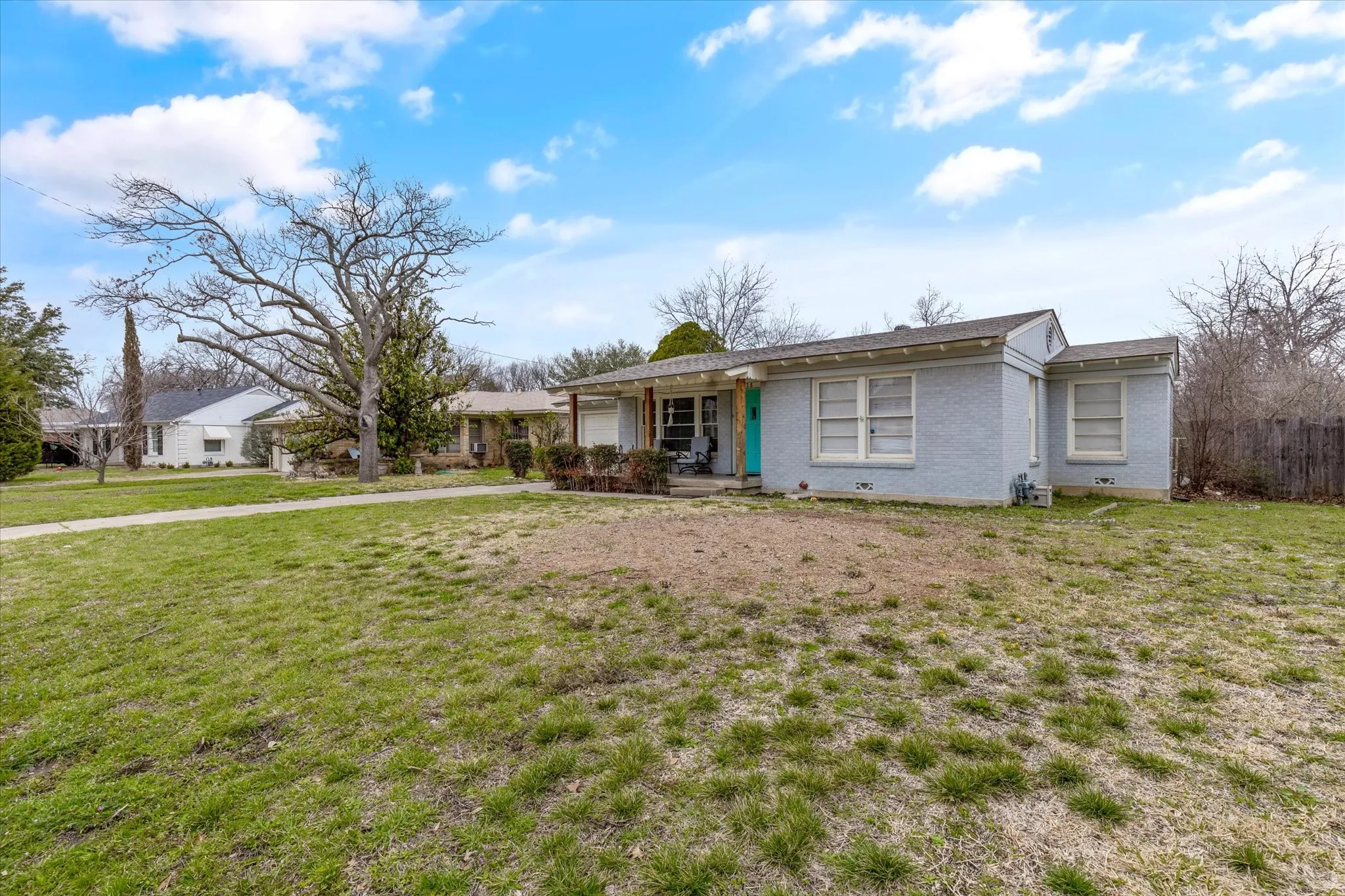 Single Family Residence For Sale in Tarrant County , 4228 Winfield Avenue, Fort Worth, Texas 76109, 4 Bedroom, 2 Bathroom, 1 Garage spaces, 1,486 Sqft, built in 1950, mls#21294947, Real Estate Agent in Fort Worth, Homes For Sale in Tarrant county, Homes For Sale in Fort Worth, Realtor in Fort Worth Texas, Real Estate Brokerage Independent Realty Texas, Luminita Cordes Realtor