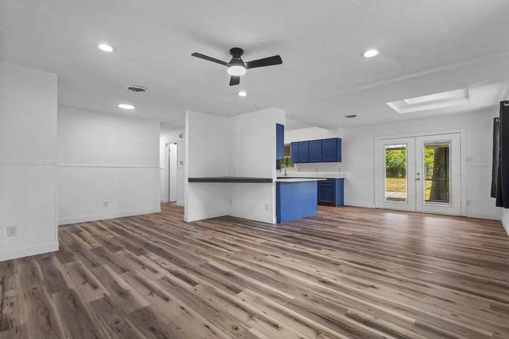 Single Family Residence For Sale in Henderson County , 128 Harmon Road, Gun Barrel City, Texas 75156, 3 Bedroom, 2 Bathroom, 1 Garage spaces, 2,002 Sqft, built in 1980, mls#21289121, Real Estate Agent in Gun Barrel City, Homes For Sale in Henderson county, Homes For Sale in Gun Barrel City, Realtor in Gun Barrel City Texas, Real Estate Brokerage Independent Realty Texas, Luminita Cordes Realtor