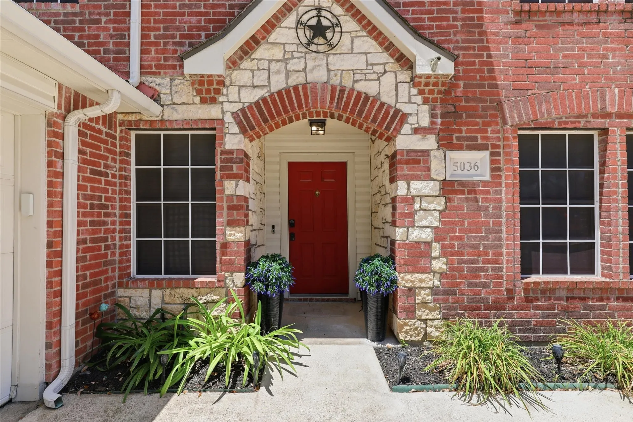 Welcome Home, Step inside and you will want to stay!