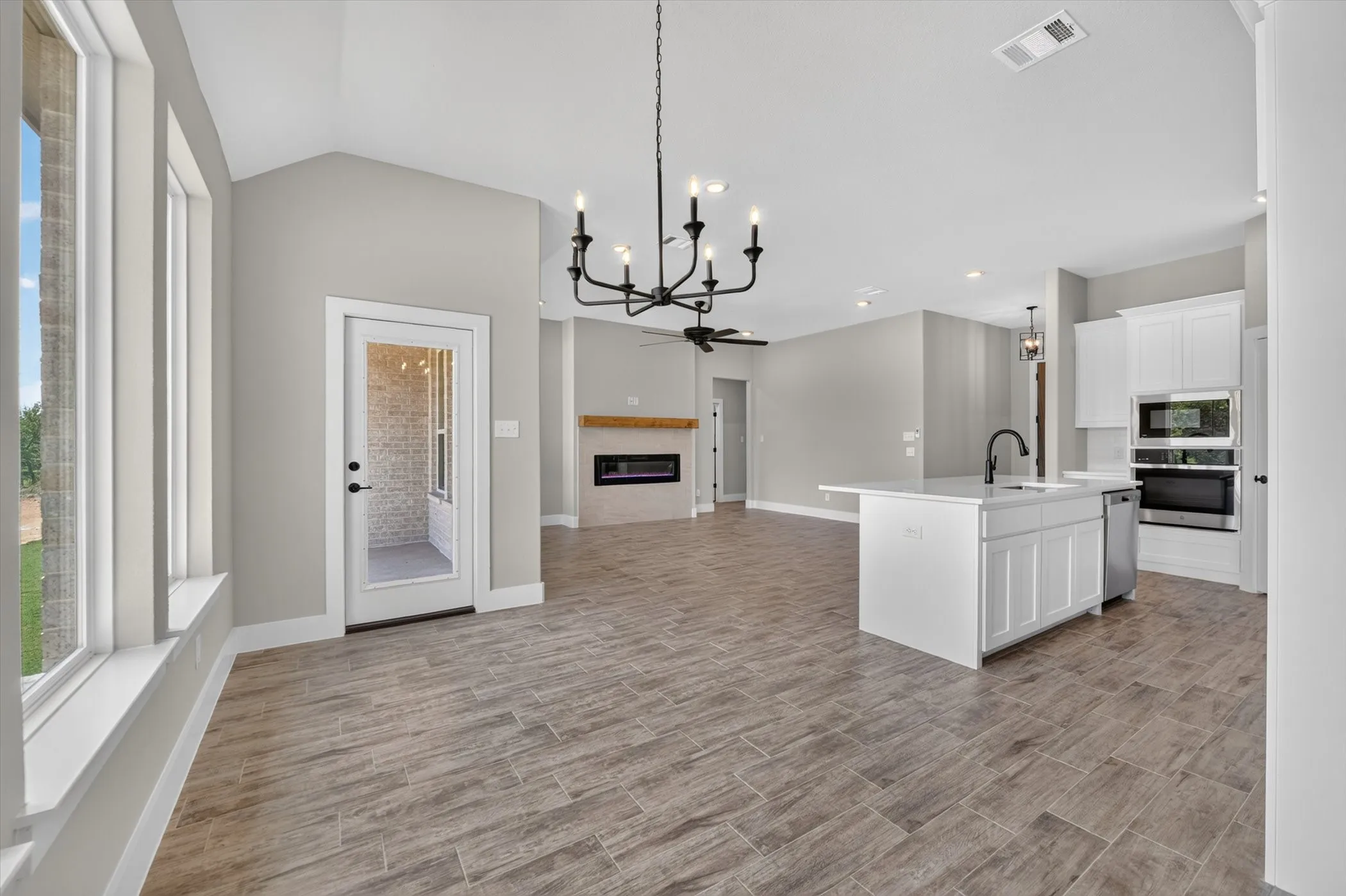 Single Family Residence For Sale in Parker County , 1026 Colt Road, Springtown, Texas 76082, 3 Bedroom, 2 Bathroom, 2 Garage spaces, 2,068 Sqft, built in 2026, mls#21295043, Real Estate Agent in Springtown, Homes For Sale in Parker county, Homes For Sale in Springtown, Realtor in Springtown Texas, Real Estate Brokerage Independent Realty Texas, Luminita Cordes Realtor