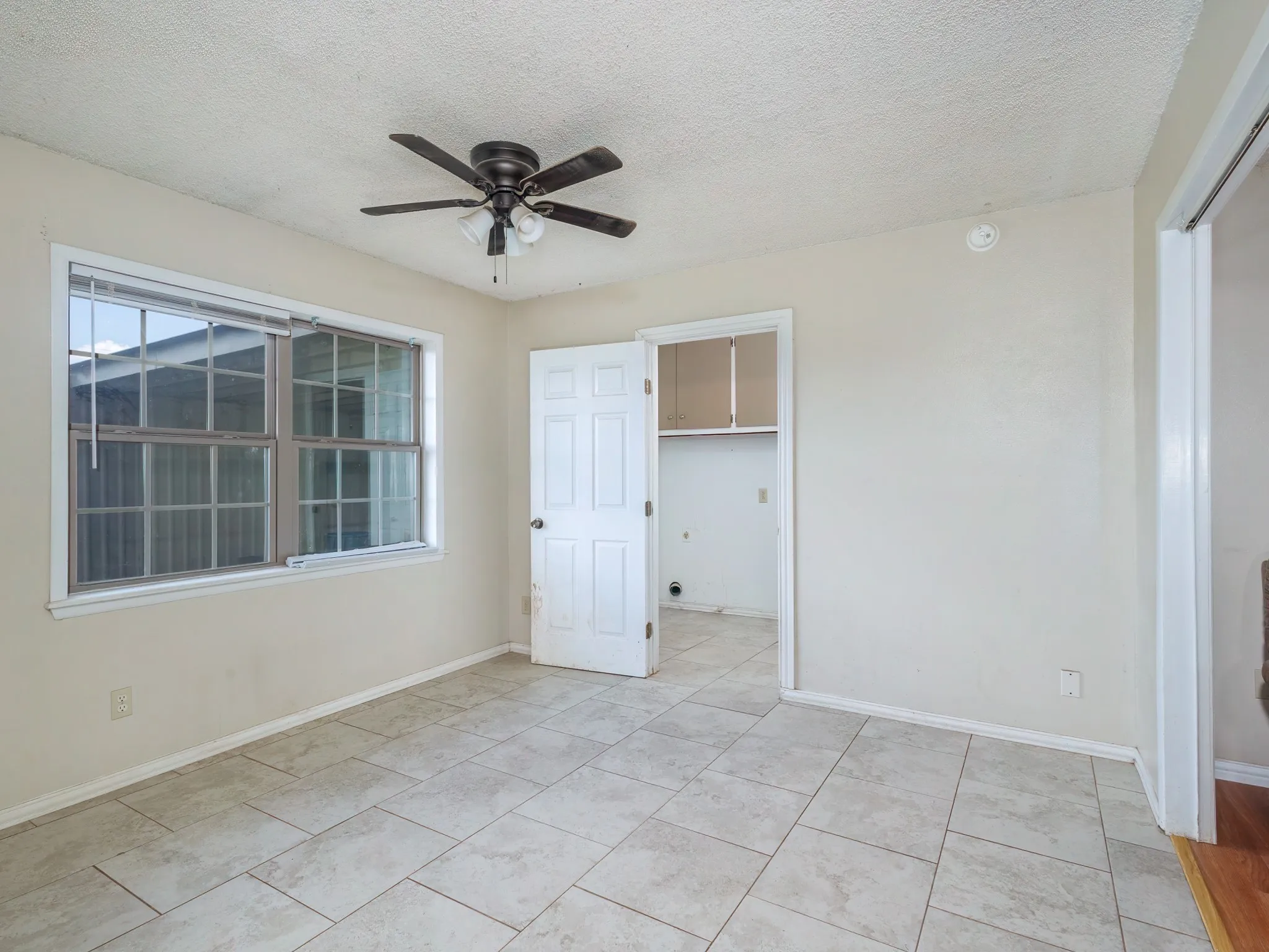 Single Family Residence For Sale in Brown County , 7116 Monaghan Drive, Brownwood, Texas 76801, 3 Bedroom, 2 Bathroom, 1 Garage spaces, 1,305 Sqft, built in 1975, mls#21295045, Real Estate Agent in Brownwood, Homes For Sale in Brown county, Homes For Sale in Brownwood, Realtor in Brownwood Texas, Real Estate Brokerage Independent Realty Texas, Luminita Cordes Realtor