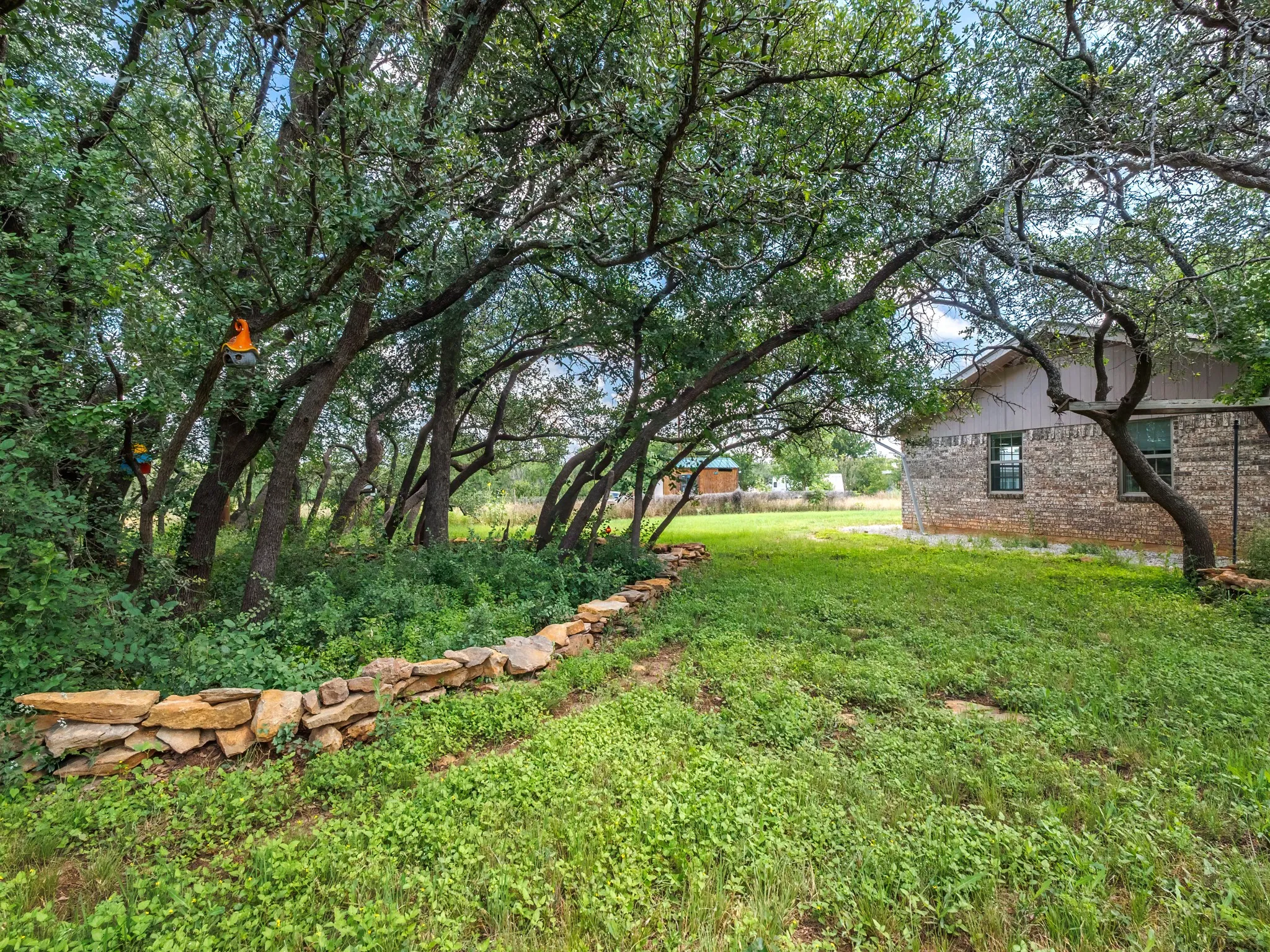 Single Family Residence For Sale in Brown County , 7116 Monaghan Drive, Brownwood, Texas 76801, 3 Bedroom, 2 Bathroom, 1 Garage spaces, 1,305 Sqft, built in 1975, mls#21295045, Real Estate Agent in Brownwood, Homes For Sale in Brown county, Homes For Sale in Brownwood, Realtor in Brownwood Texas, Real Estate Brokerage Independent Realty Texas, Luminita Cordes Realtor