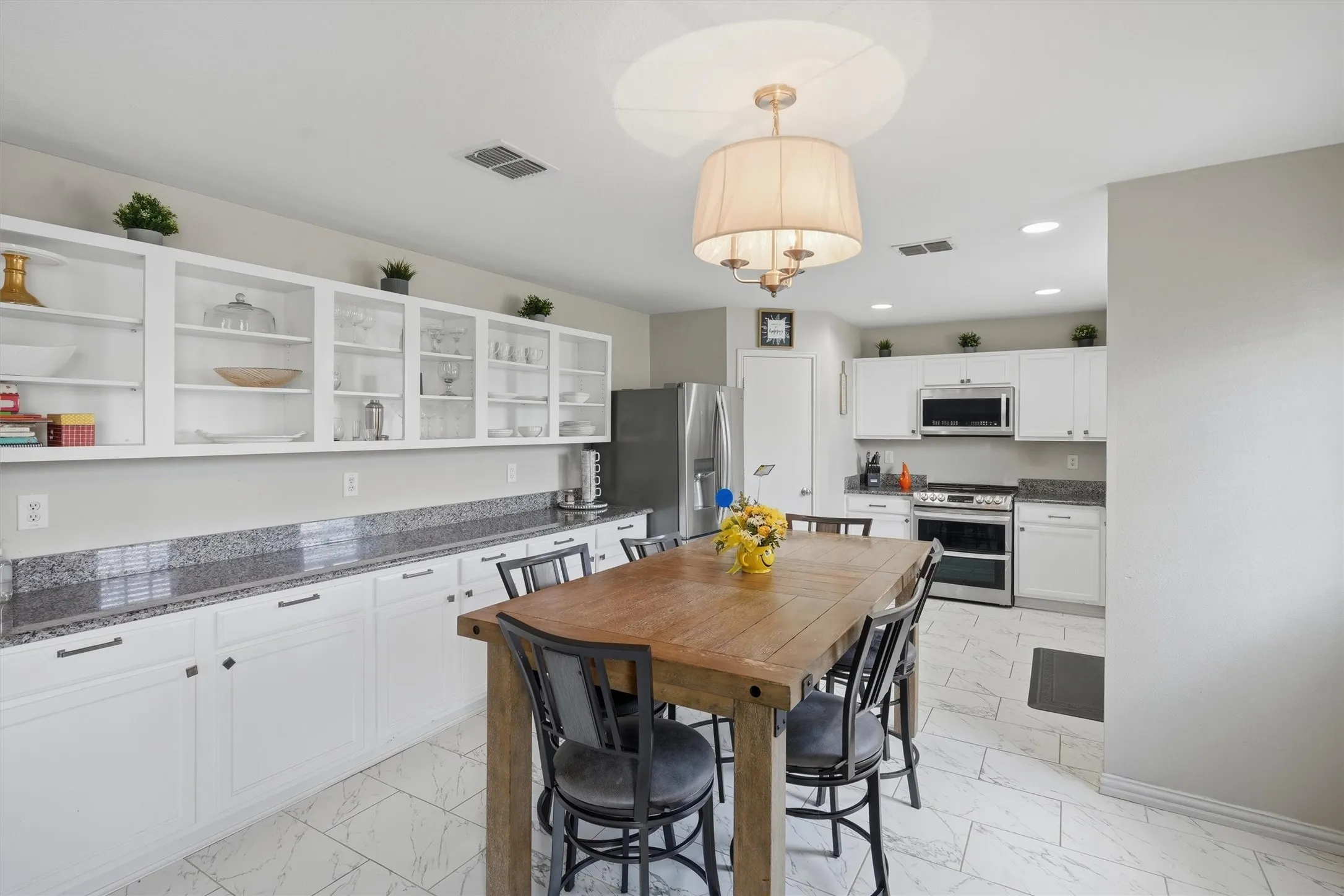 Single Family Residence For Sale in Tarrant County , 9024 Penny Lane, Fort Worth, Texas 76123, 5 Bedroom, 3 Bathroom, 2 Garage spaces, 3,488 Sqft, built in 2006, mls#21271929, Real Estate Agent in Fort Worth, Homes For Sale in Tarrant county, Homes For Sale in Fort Worth, Realtor in Fort Worth Texas, Real Estate Brokerage Independent Realty Texas, Luminita Cordes Realtor