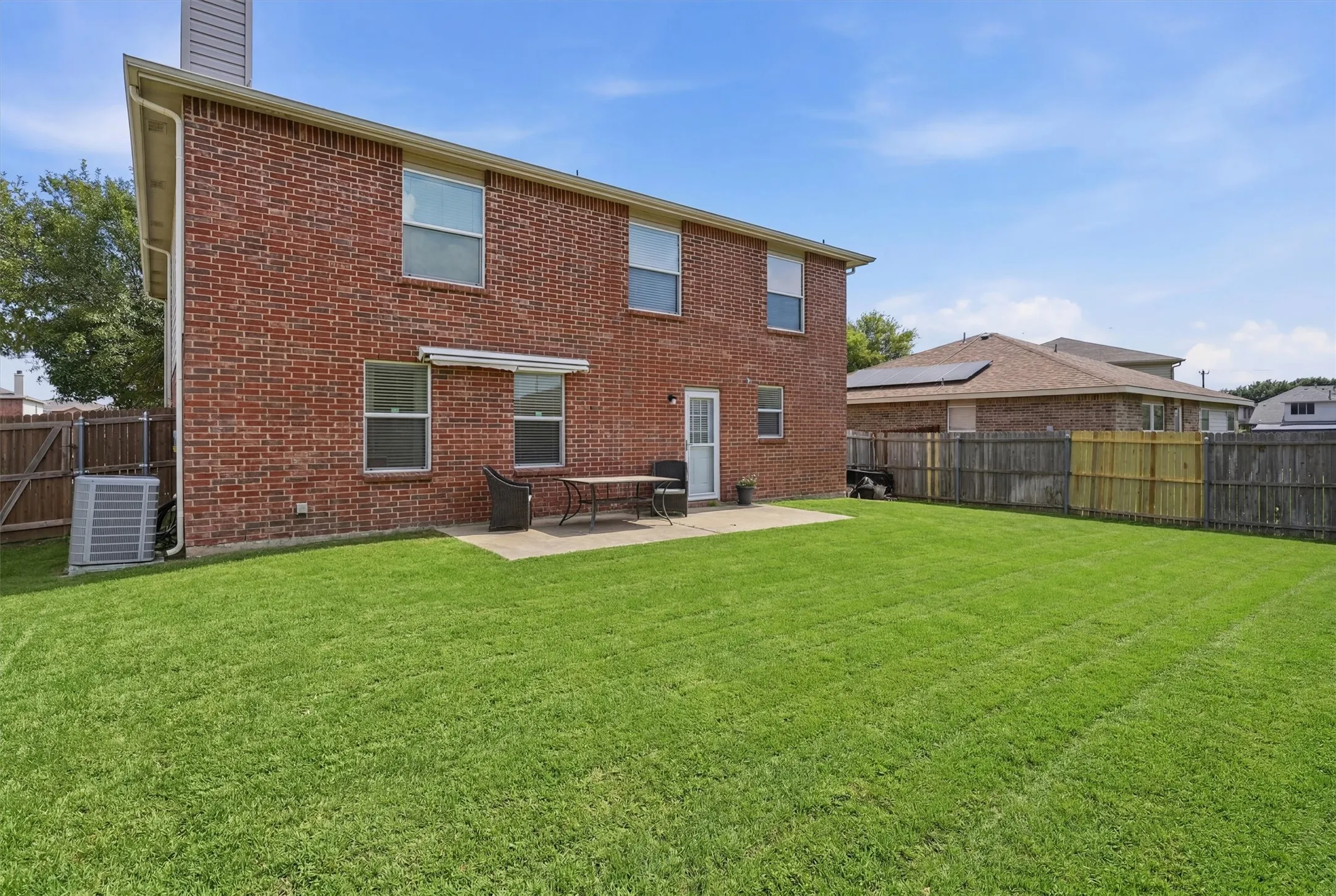 Single Family Residence For Sale in Tarrant County , 9024 Penny Lane, Fort Worth, Texas 76123, 5 Bedroom, 3 Bathroom, 2 Garage spaces, 3,488 Sqft, built in 2006, mls#21271929, Real Estate Agent in Fort Worth, Homes For Sale in Tarrant county, Homes For Sale in Fort Worth, Realtor in Fort Worth Texas, Real Estate Brokerage Independent Realty Texas, Luminita Cordes Realtor