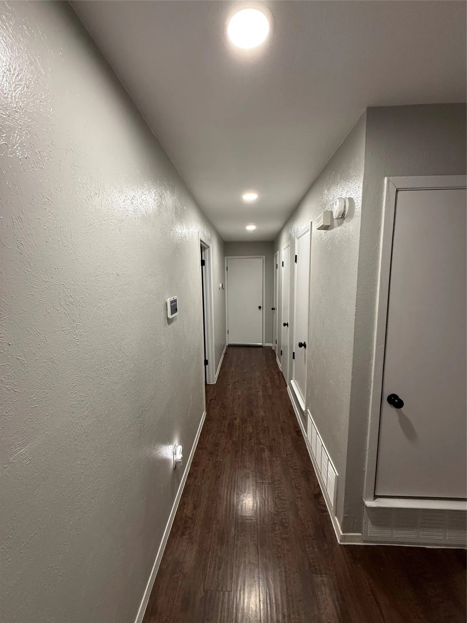 Single Family Residence For Rent in Dallas County , 2117 Wellington Drive, Grand Prairie, Texas 75051, 3 Bedrooms, 2 Bathrooms, 2 Garage spaces, 1,590 Sqft, built in 1972, Price $2,600, mls#21295099, Real Estate Agent in Grand Prairie, Homes For Rent in Dallas county, Homes For Rent in Grand Prairie, Realtor in Grand Prairie Texas, Real Estate Brokerage Independent Realty Texas, Luminita Cordes Realtor
