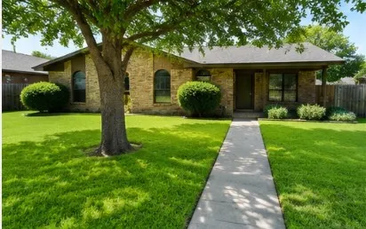 Single Family Residence For Rent in Dallas County , 2117 Wellington Drive, Grand Prairie, Texas 75051, 3 Bedrooms, 2 Bathrooms, 2 Garage spaces, 1,590 Sqft, built in 1972, Price $2,600, mls#21295099, Real Estate Agent in Grand Prairie, Homes For Rent in Dallas county, Homes For Rent in Grand Prairie, Realtor in Grand Prairie Texas, Real Estate Brokerage Independent Realty Texas, Luminita Cordes Realtor