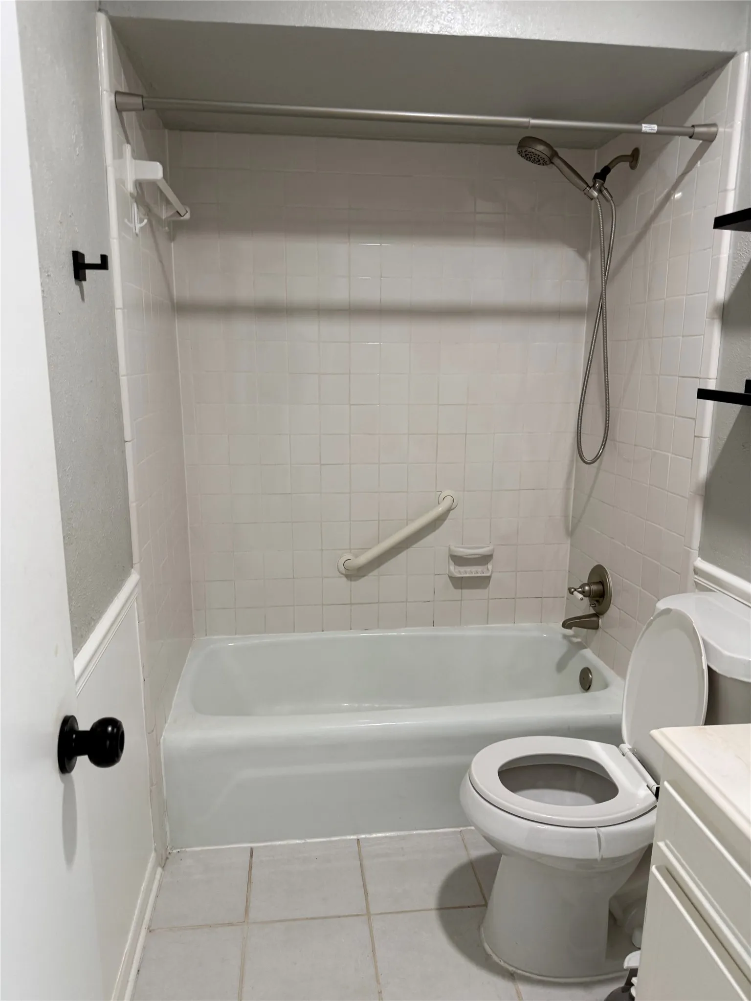 Single Family Residence For Rent in Dallas County , 2117 Wellington Drive, Grand Prairie, Texas 75051, 3 Bedrooms, 2 Bathrooms, 2 Garage spaces, 1,590 Sqft, built in 1972, Price $2,600, mls#21295099, Real Estate Agent in Grand Prairie, Homes For Rent in Dallas county, Homes For Rent in Grand Prairie, Realtor in Grand Prairie Texas, Real Estate Brokerage Independent Realty Texas, Luminita Cordes Realtor