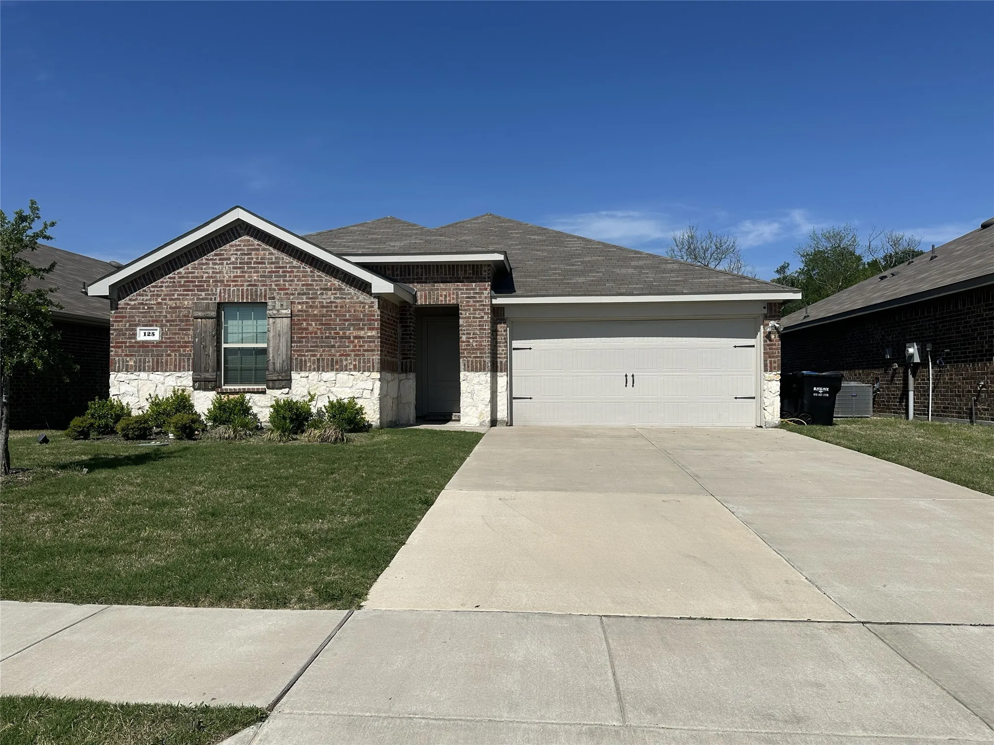 Single Family Residence For Rent in Hunt County , 125 Smarty Jones Street, Caddo Mills, Texas 75135, 4 Bedroom, 2 Bathroom, 2 Garage spaces, 1,690 Sqft, built in 2021, mls#21293979, Real Estate Agent in Caddo Mills, Homes For Rent in Hunt county, Homes For Rent in Caddo Mills, Realtor in Caddo Mills Texas, Real Estate Brokerage Independent Realty Texas, Luminita Cordes Realtor