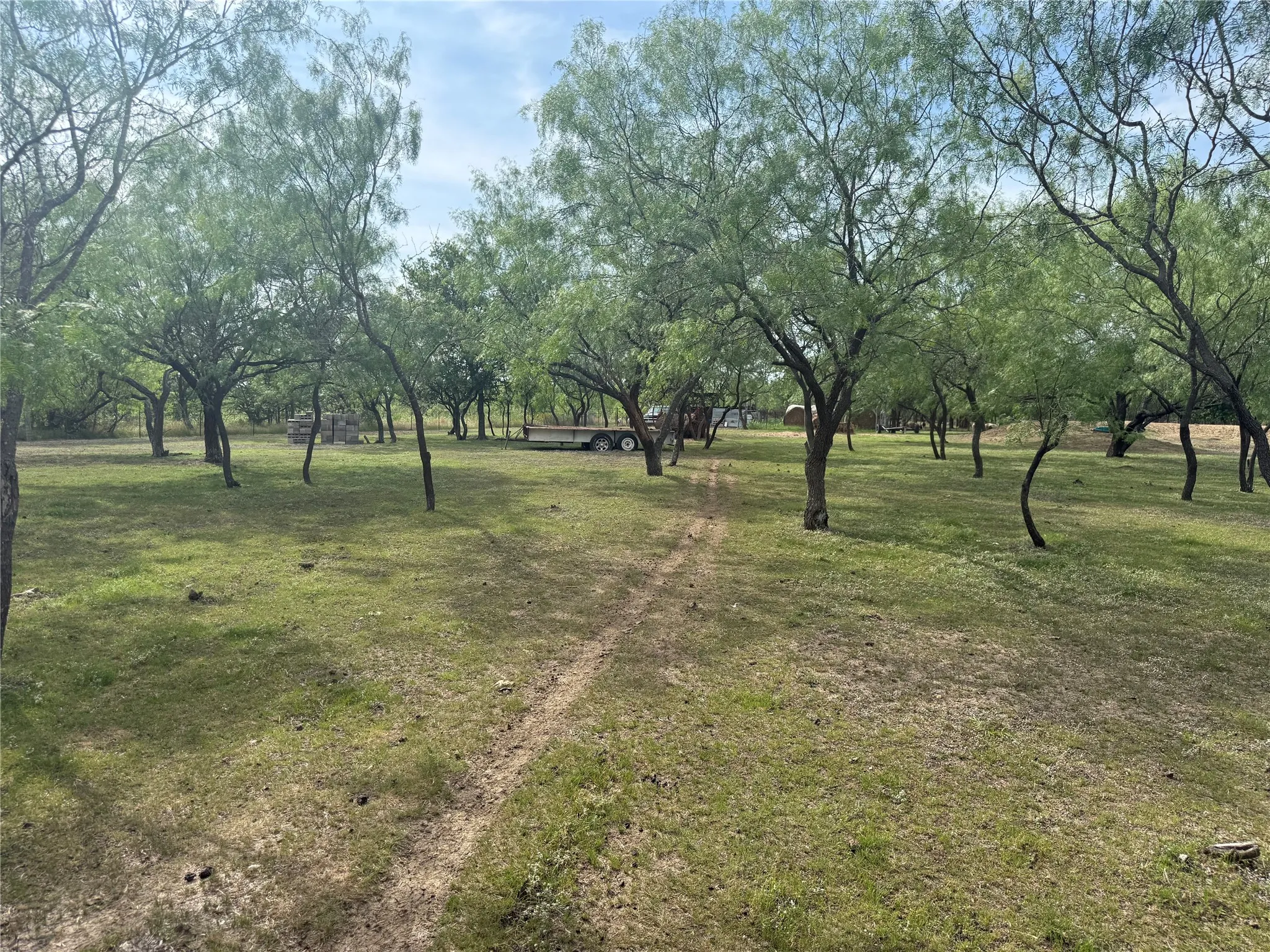 Farm For Sale in Navarro County , 1132 SW County Road 2348, Richland, Texas 76681, 4 Bedroom, 2 Bathroom, Garage spaces, 2,072 Sqft, built in 2000, mls#21283318, Real Estate Agent in Richland, Homes For Sale in Navarro county, Homes For Sale in Richland, Realtor in Richland Texas, Real Estate Brokerage Independent Realty Texas, Luminita Cordes Realtor