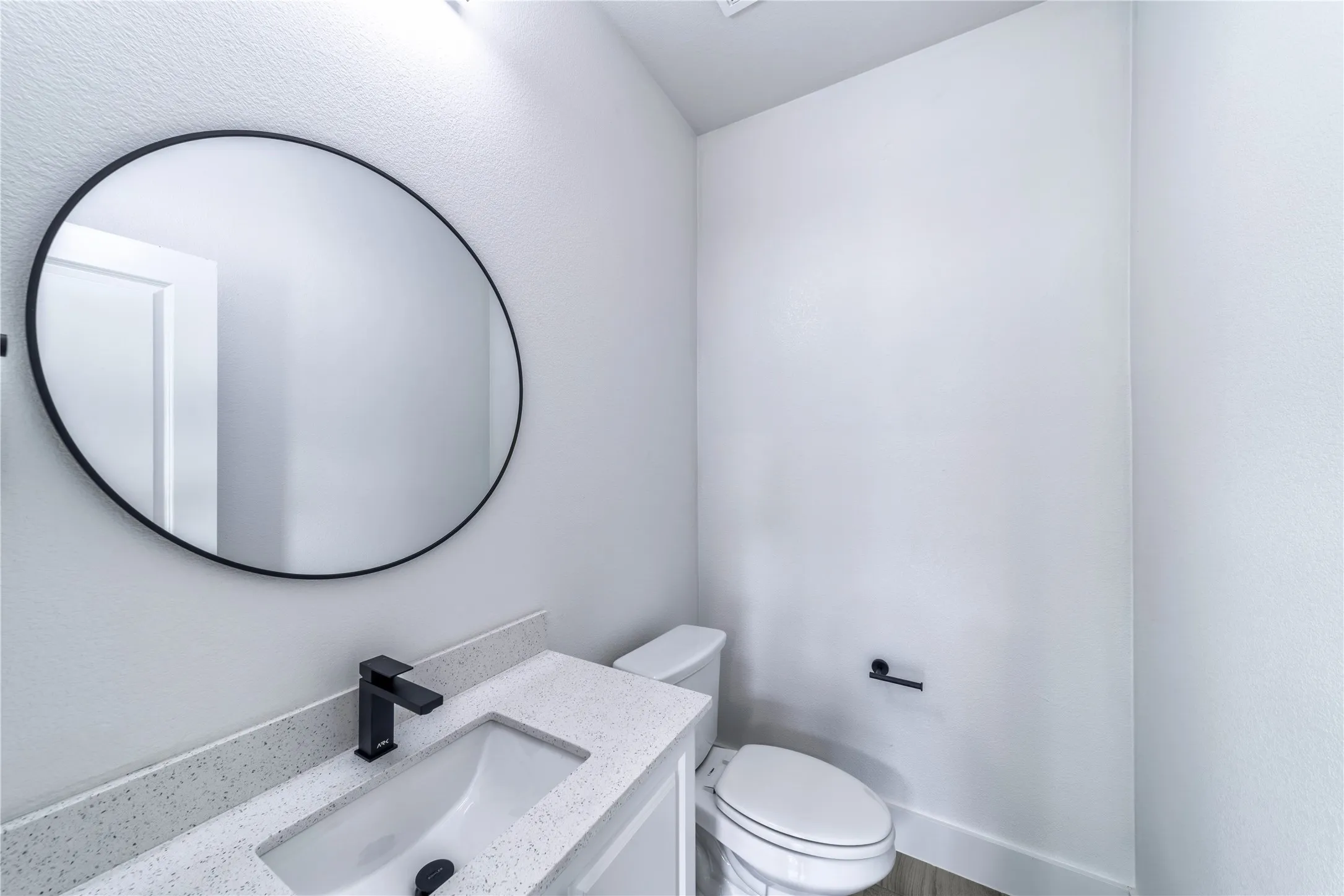 Single Family Residence For Sale in Tarrant County , 1426 Evans Avenue, Fort Worth, Texas 76104, 3 Bedroom, 3 Bathroom, 2 Garage spaces, 2,014 Sqft, built in 2024, mls#21295096, Real Estate Agent in Fort Worth, Homes For Sale in Tarrant county, Homes For Sale in Fort Worth, Realtor in Fort Worth Texas, Real Estate Brokerage Independent Realty Texas, Luminita Cordes Realtor