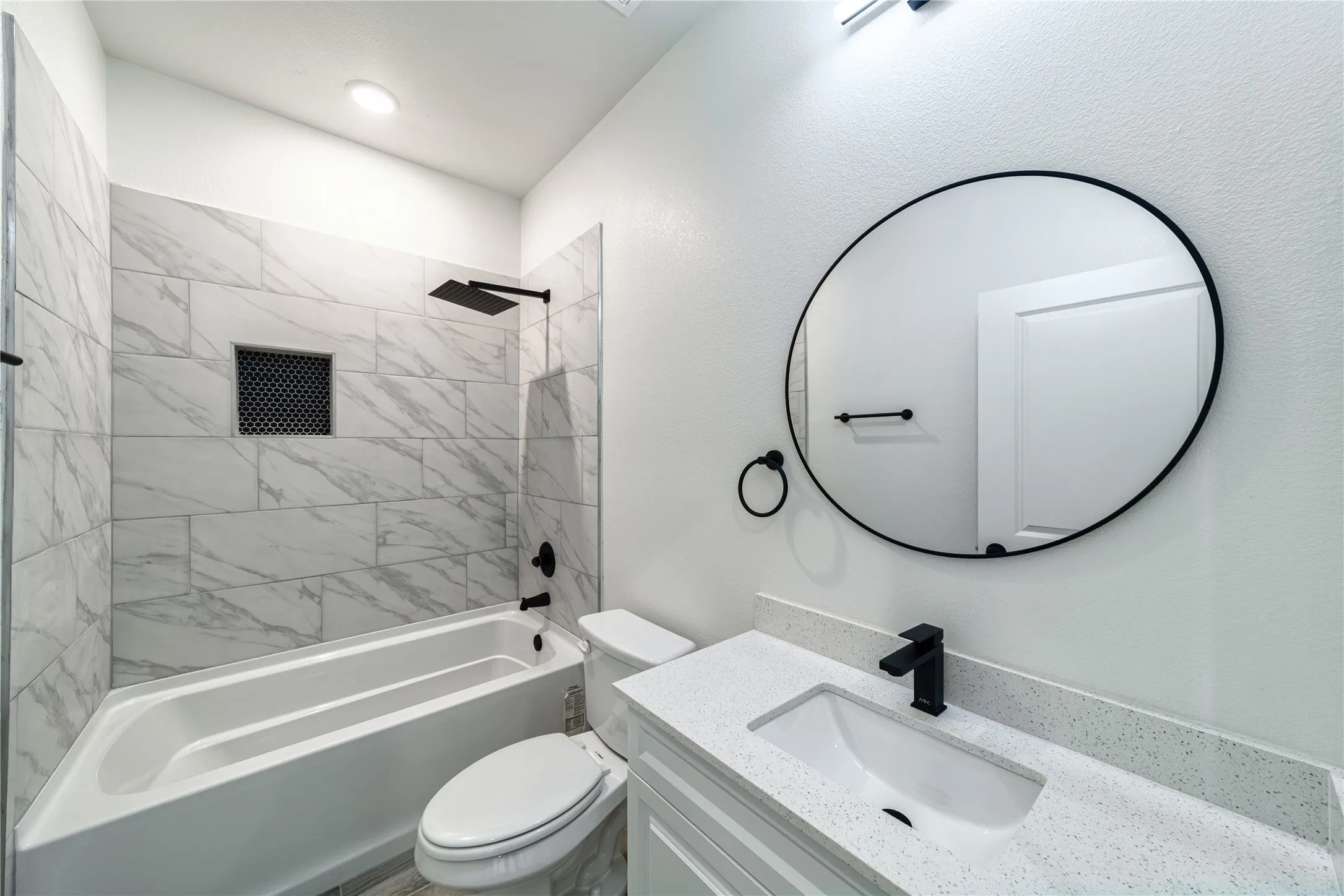 Single Family Residence For Sale in Tarrant County , 1426 Evans Avenue, Fort Worth, Texas 76104, 3 Bedroom, 3 Bathroom, 2 Garage spaces, 2,014 Sqft, built in 2024, mls#21295096, Real Estate Agent in Fort Worth, Homes For Sale in Tarrant county, Homes For Sale in Fort Worth, Realtor in Fort Worth Texas, Real Estate Brokerage Independent Realty Texas, Luminita Cordes Realtor
