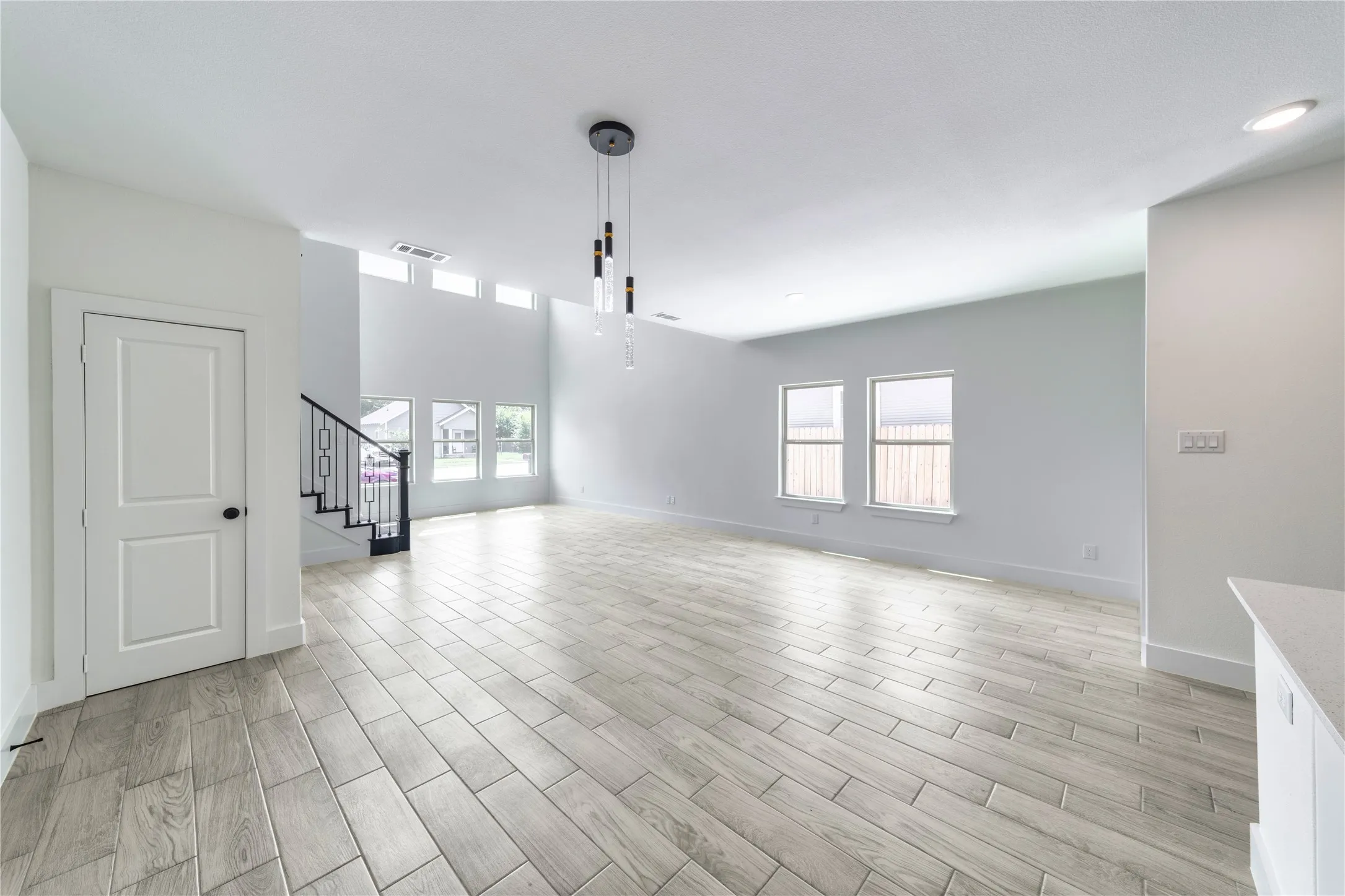 Single Family Residence For Sale in Tarrant County , 1426 Evans Avenue, Fort Worth, Texas 76104, 3 Bedroom, 3 Bathroom, 2 Garage spaces, 2,014 Sqft, built in 2024, mls#21295096, Real Estate Agent in Fort Worth, Homes For Sale in Tarrant county, Homes For Sale in Fort Worth, Realtor in Fort Worth Texas, Real Estate Brokerage Independent Realty Texas, Luminita Cordes Realtor