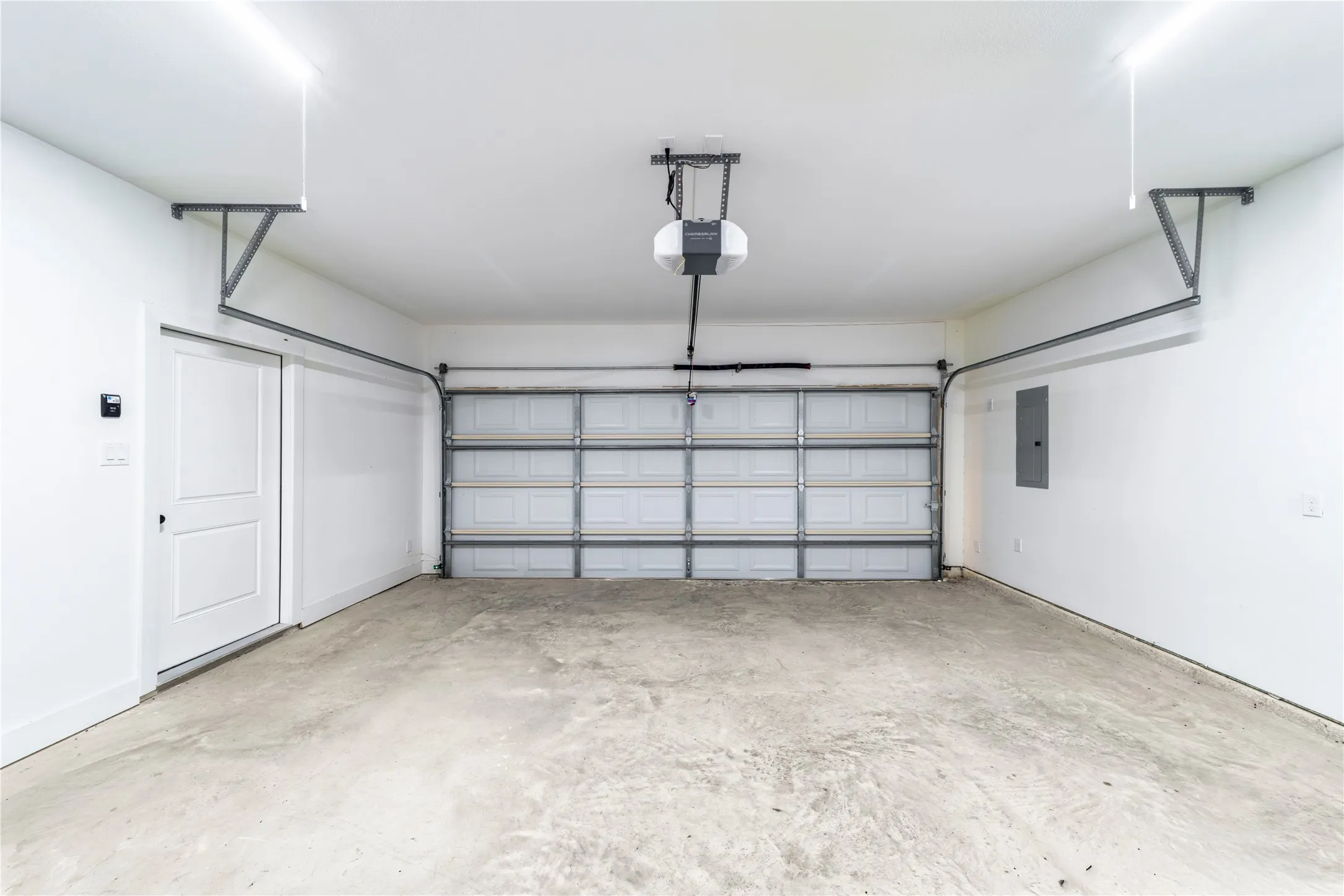 Single Family Residence For Sale in Tarrant County , 1426 Evans Avenue, Fort Worth, Texas 76104, 3 Bedroom, 3 Bathroom, 2 Garage spaces, 2,014 Sqft, built in 2024, mls#21295096, Real Estate Agent in Fort Worth, Homes For Sale in Tarrant county, Homes For Sale in Fort Worth, Realtor in Fort Worth Texas, Real Estate Brokerage Independent Realty Texas, Luminita Cordes Realtor