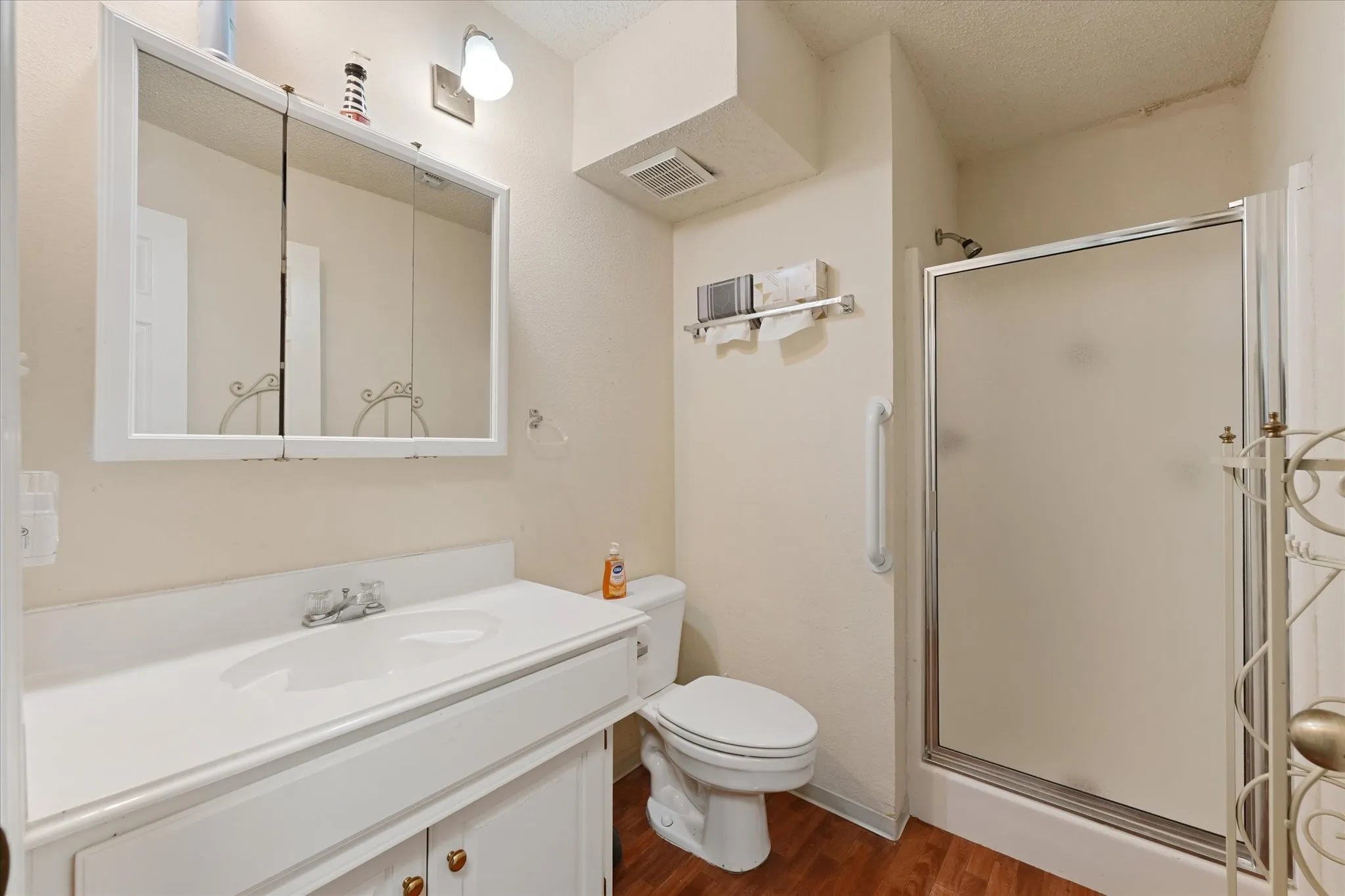 Single Family Residence For Sale in Grayson County , 202 Fox Hollow, Pottsboro, Texas 75076, 4 Bedroom, 5 Bathroom, 2 Garage spaces, 3,943 Sqft, built in 1997, mls#21288618, Real Estate Agent in Pottsboro, Homes For Sale in Grayson county, Homes For Sale in Pottsboro, Realtor in Pottsboro Texas, Real Estate Brokerage Independent Realty Texas, Luminita Cordes Realtor