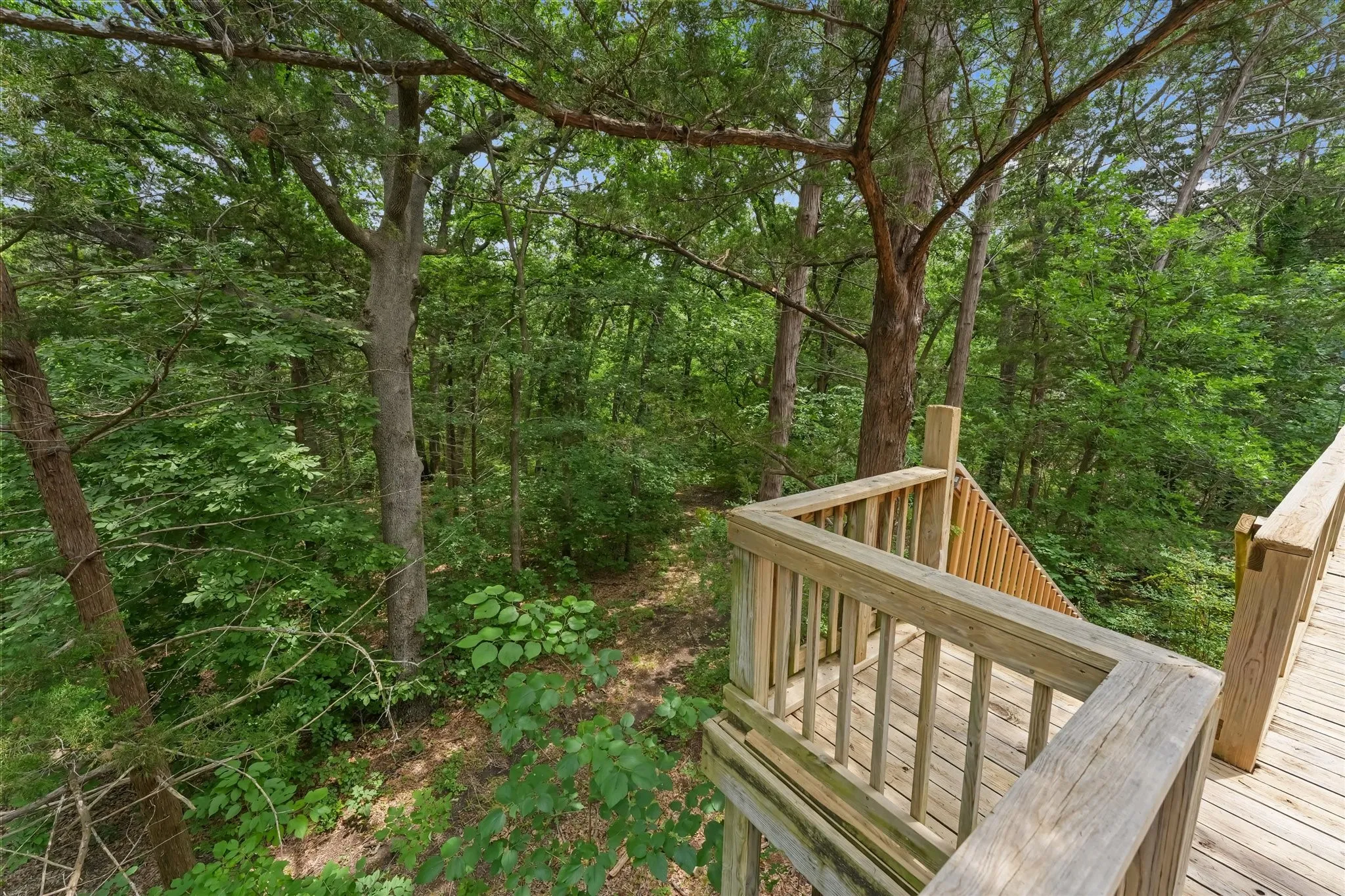Single Family Residence For Sale in Grayson County , 202 Fox Hollow, Pottsboro, Texas 75076, 4 Bedroom, 5 Bathroom, 2 Garage spaces, 3,943 Sqft, built in 1997, mls#21288618, Real Estate Agent in Pottsboro, Homes For Sale in Grayson county, Homes For Sale in Pottsboro, Realtor in Pottsboro Texas, Real Estate Brokerage Independent Realty Texas, Luminita Cordes Realtor