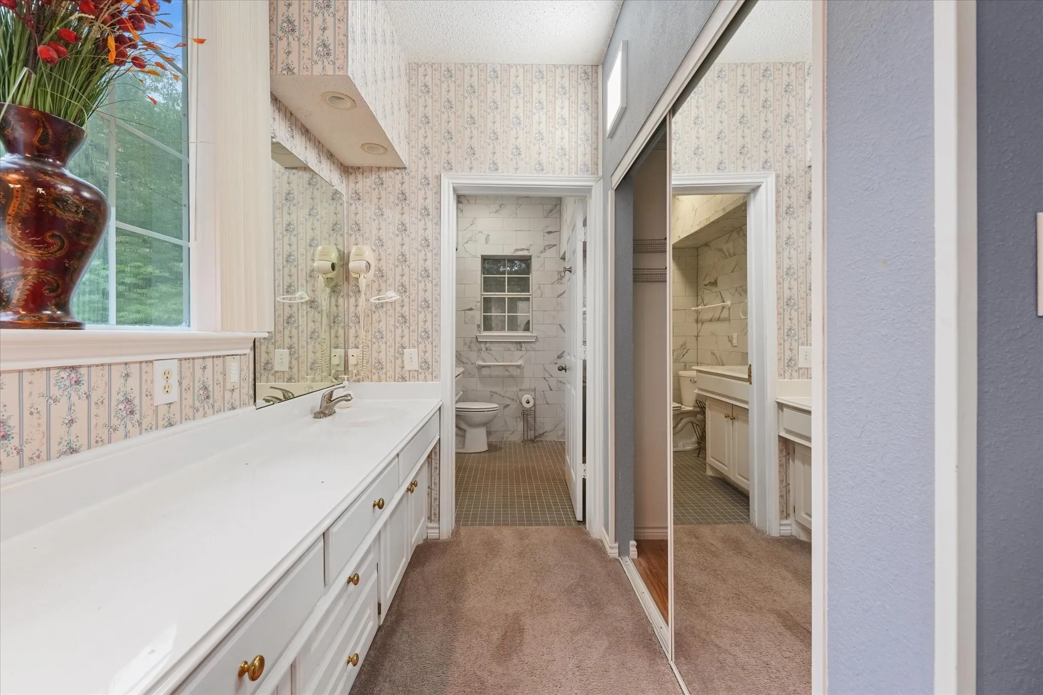 Single Family Residence For Sale in Grayson County , 202 Fox Hollow, Pottsboro, Texas 75076, 4 Bedroom, 5 Bathroom, 2 Garage spaces, 3,943 Sqft, built in 1997, mls#21288618, Real Estate Agent in Pottsboro, Homes For Sale in Grayson county, Homes For Sale in Pottsboro, Realtor in Pottsboro Texas, Real Estate Brokerage Independent Realty Texas, Luminita Cordes Realtor