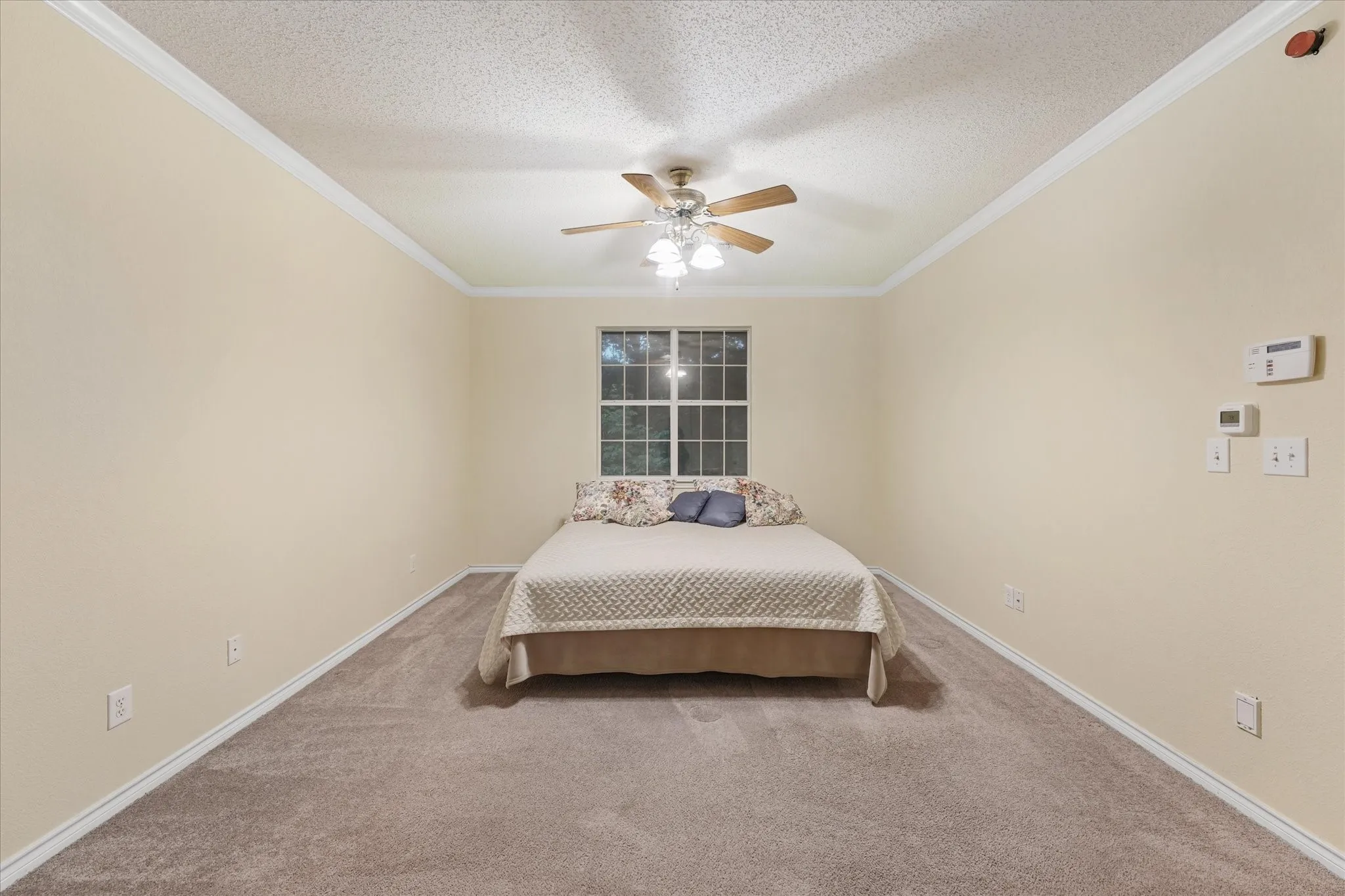 Single Family Residence For Sale in Grayson County , 202 Fox Hollow, Pottsboro, Texas 75076, 4 Bedroom, 5 Bathroom, 2 Garage spaces, 3,943 Sqft, built in 1997, mls#21288618, Real Estate Agent in Pottsboro, Homes For Sale in Grayson county, Homes For Sale in Pottsboro, Realtor in Pottsboro Texas, Real Estate Brokerage Independent Realty Texas, Luminita Cordes Realtor