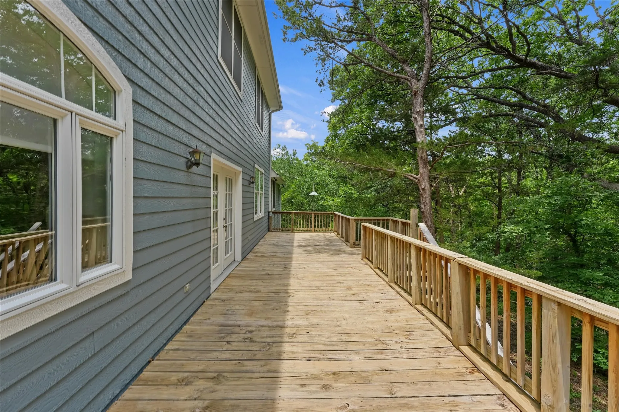 Single Family Residence For Sale in Grayson County , 202 Fox Hollow, Pottsboro, Texas 75076, 4 Bedroom, 5 Bathroom, 2 Garage spaces, 3,943 Sqft, built in 1997, mls#21288618, Real Estate Agent in Pottsboro, Homes For Sale in Grayson county, Homes For Sale in Pottsboro, Realtor in Pottsboro Texas, Real Estate Brokerage Independent Realty Texas, Luminita Cordes Realtor