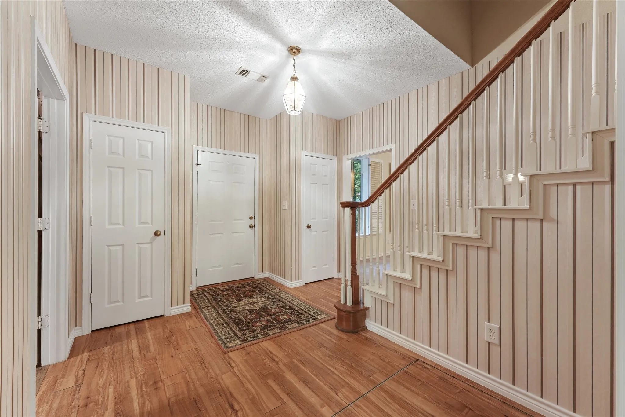 Single Family Residence For Sale in Grayson County , 202 Fox Hollow, Pottsboro, Texas 75076, 4 Bedroom, 5 Bathroom, 2 Garage spaces, 3,943 Sqft, built in 1997, mls#21288618, Real Estate Agent in Pottsboro, Homes For Sale in Grayson county, Homes For Sale in Pottsboro, Realtor in Pottsboro Texas, Real Estate Brokerage Independent Realty Texas, Luminita Cordes Realtor