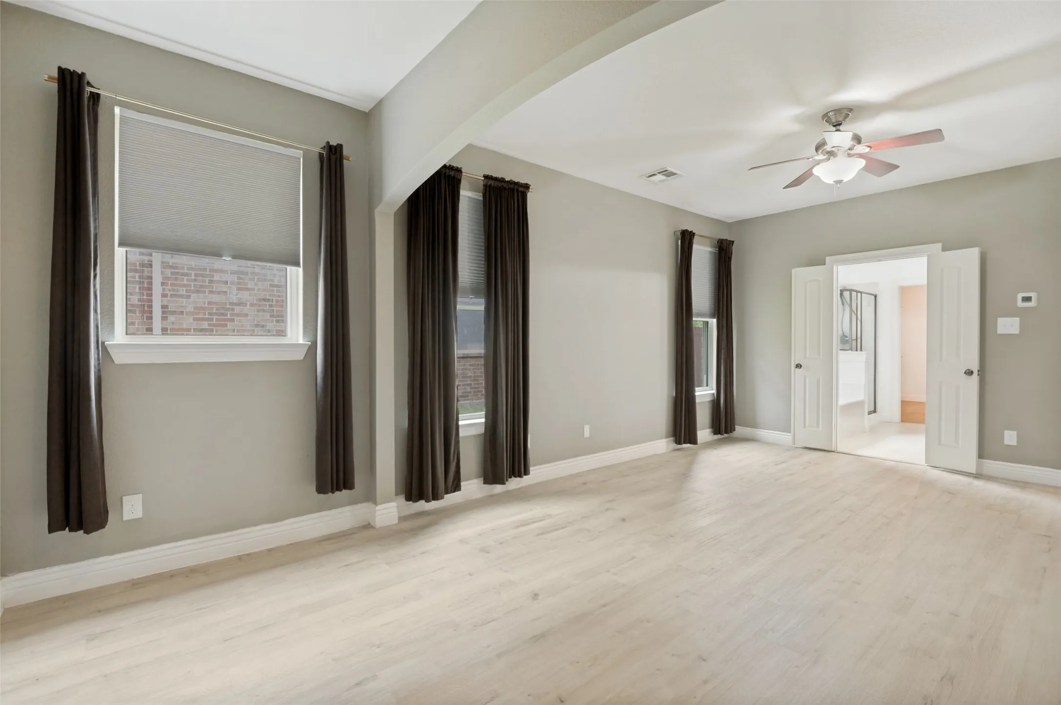 Single Family Residence For Sale in Collin County , 3809 Pitchstone Drive, Mc Kinney, Texas 75070, 4 Bedroom, 3 Bathroom, 2 Garage spaces, 3,300 Sqft, built in 2005, mls#21294494, Real Estate Agent in Mc Kinney, Homes For Sale in Collin county, Homes For Sale in Mc Kinney, Realtor in Mc Kinney Texas, Real Estate Brokerage Independent Realty Texas, Luminita Cordes Realtor