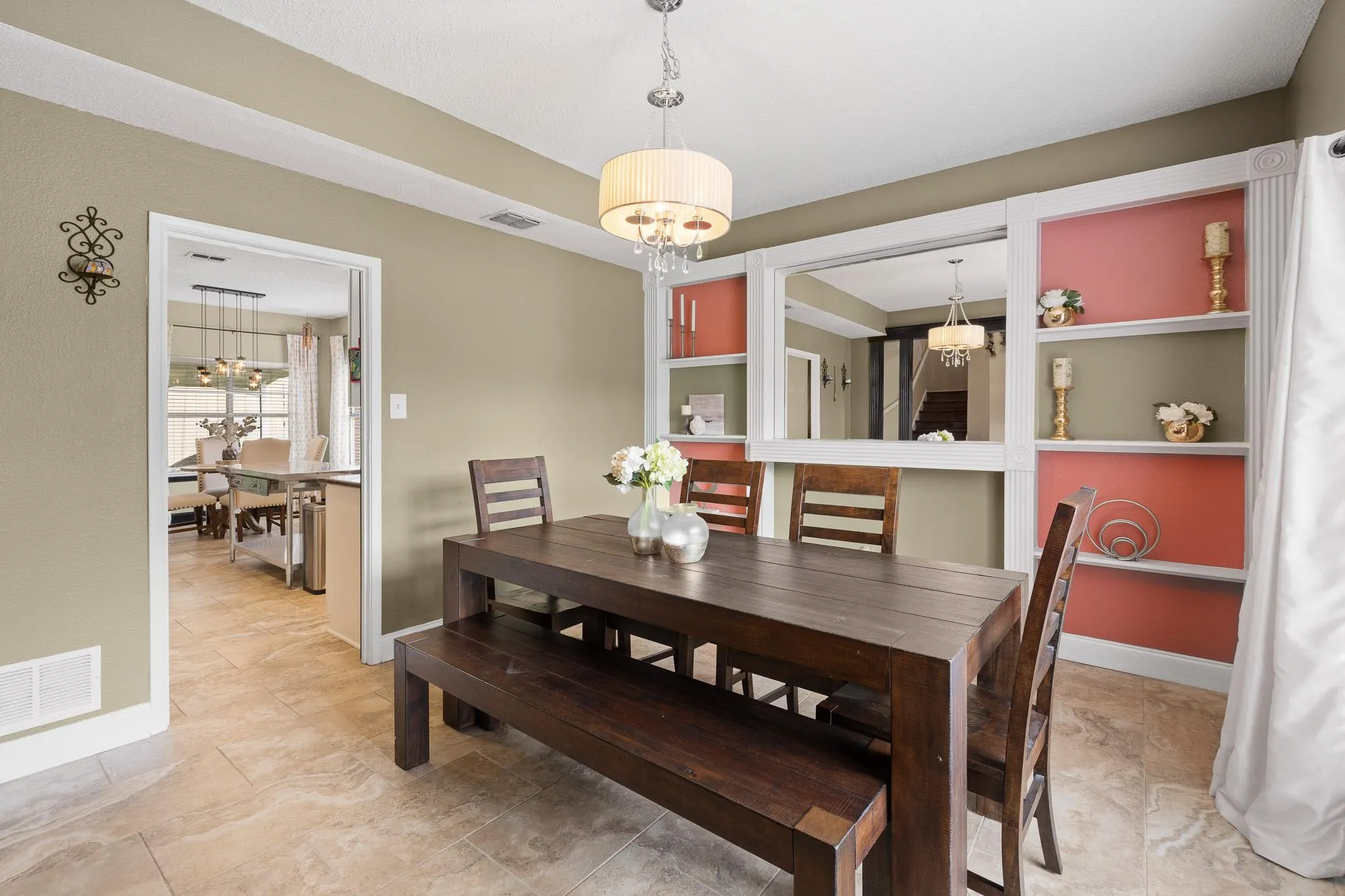 Single Family Residence For Sale in Tarrant County , 6000 Red Fern Drive, Arlington, Texas 76001, 3 Bedroom, 3 Bathroom, 2 Garage spaces, 2,636 Sqft, built in 1994, mls#21292942, Real Estate Agent in Arlington, Homes For Sale in Tarrant county, Homes For Sale in Arlington, Realtor in Arlington Texas, Real Estate Brokerage Independent Realty Texas, Luminita Cordes Realtor