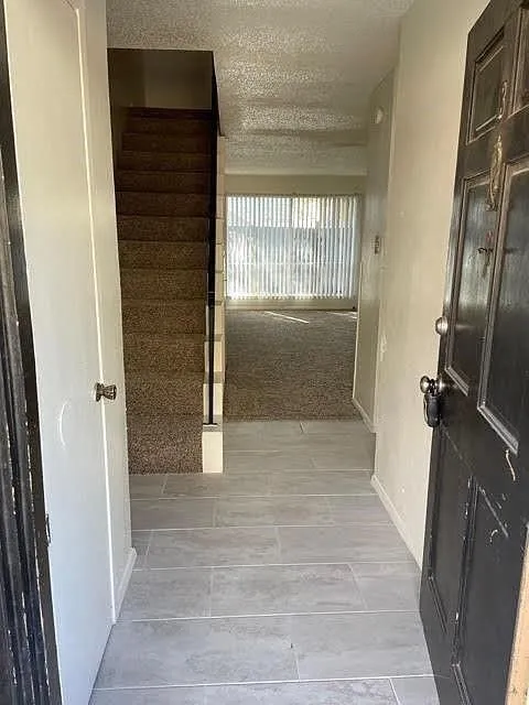 Townhouse For Rent in Denton County , 915 N Elm Street 3, Denton, Texas 76201, 2 Bedrooms, 1 Bathroom, Garage spaces, 1,100 Sqft, built in 1968, Price $1,395, mls#21295030, Real Estate Agent in Denton, Homes For Rent in Denton county, Homes For Rent in Denton, Realtor in Denton Texas, Real Estate Brokerage Independent Realty Texas, Luminita Cordes Realtor