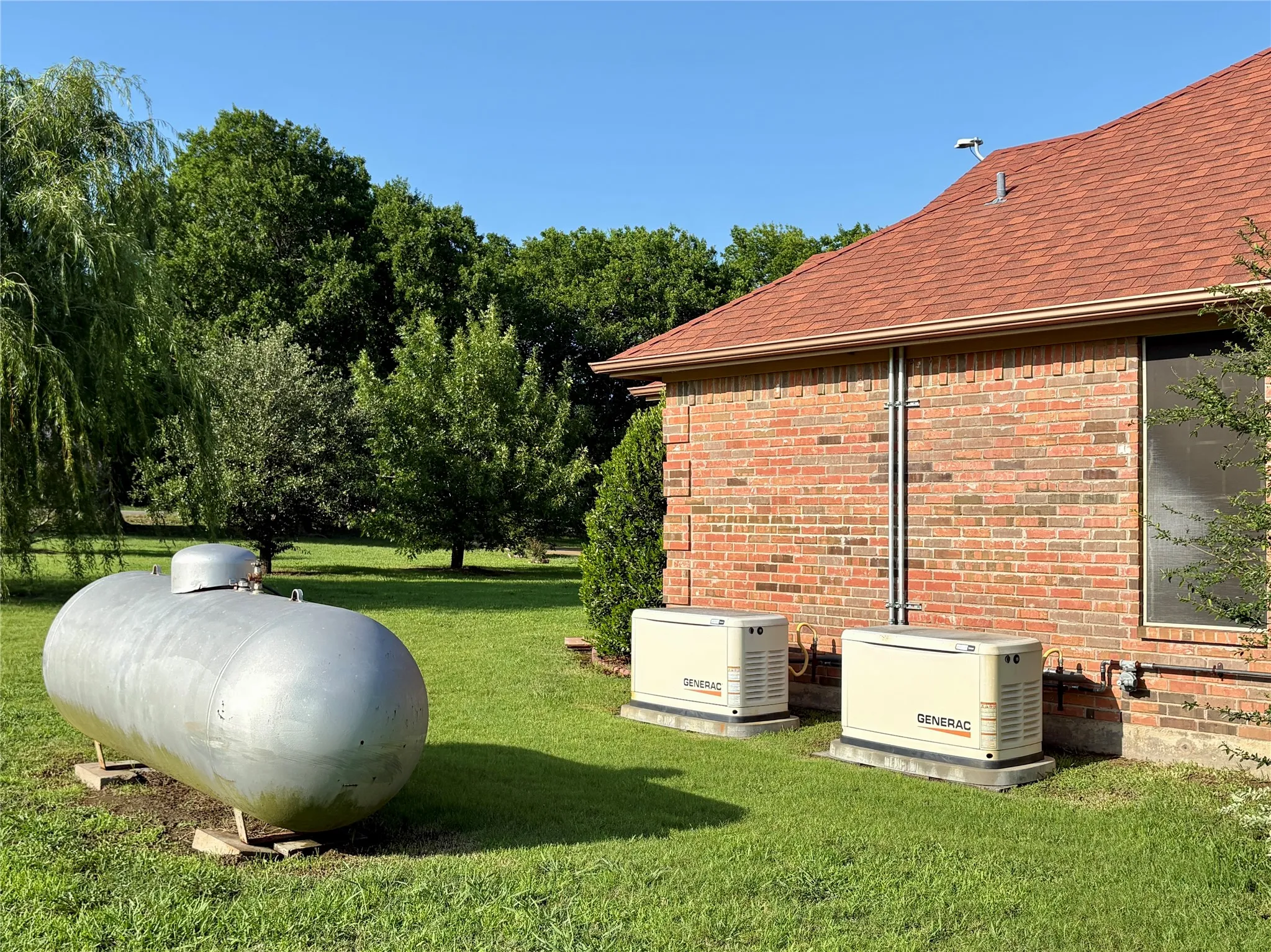 Single Family Residence For Sale in Grayson County , 3084 Hagerman Road, Pottsboro, Texas 75076, 5 Bedroom, 4 Bathroom, 4 Garage spaces, 4,300 Sqft, built in 2011, mls#21295160, Real Estate Agent in Pottsboro, Homes For Sale in Grayson county, Homes For Sale in Pottsboro, Realtor in Pottsboro Texas, Real Estate Brokerage Independent Realty Texas, Luminita Cordes Realtor
