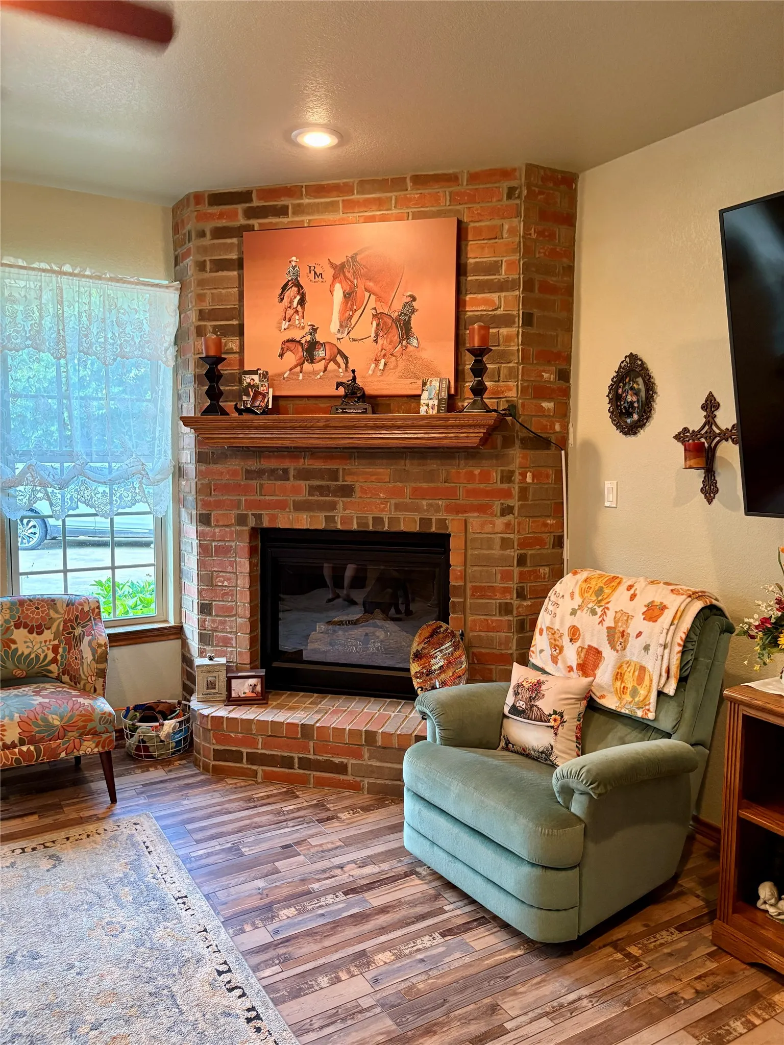 Single Family Residence For Sale in Grayson County , 3084 Hagerman Road, Pottsboro, Texas 75076, 5 Bedroom, 4 Bathroom, 4 Garage spaces, 4,300 Sqft, built in 2011, mls#21295160, Real Estate Agent in Pottsboro, Homes For Sale in Grayson county, Homes For Sale in Pottsboro, Realtor in Pottsboro Texas, Real Estate Brokerage Independent Realty Texas, Luminita Cordes Realtor
